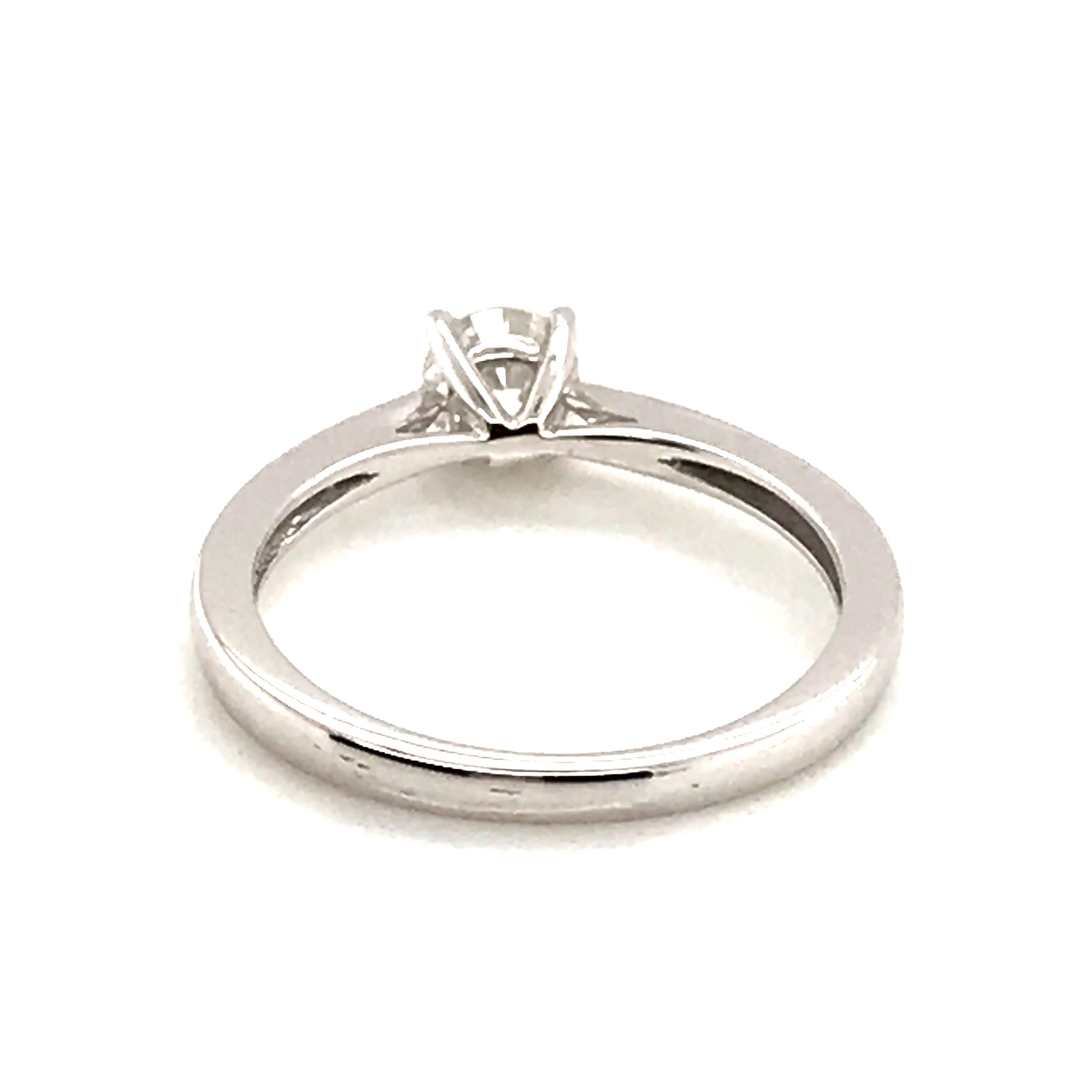 Solitaire Ring White Diamond Certified Color F White Gold 18 Karat For Sale 7