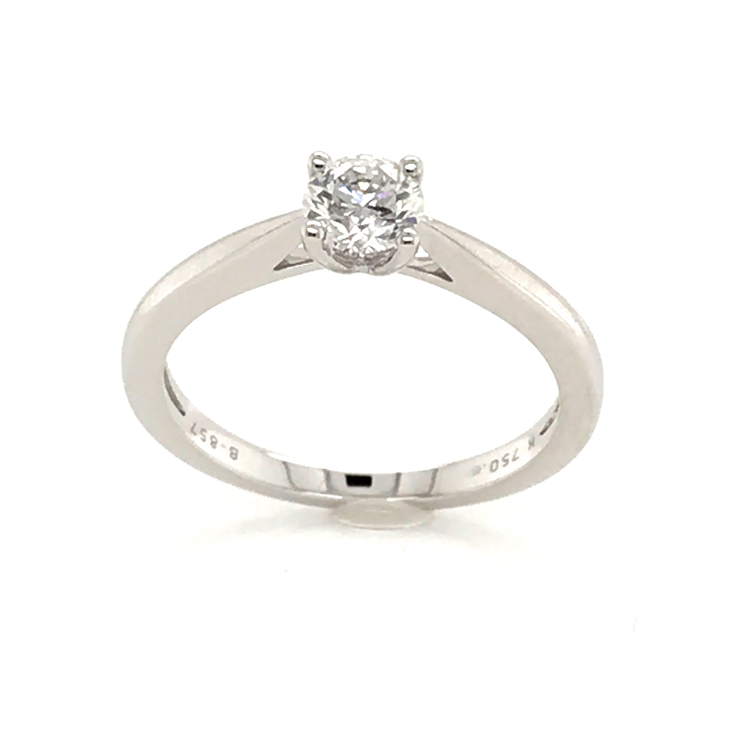 Brilliant Cut Solitaire Ring White Diamond Certified Color F White Gold 18 Karat For Sale
