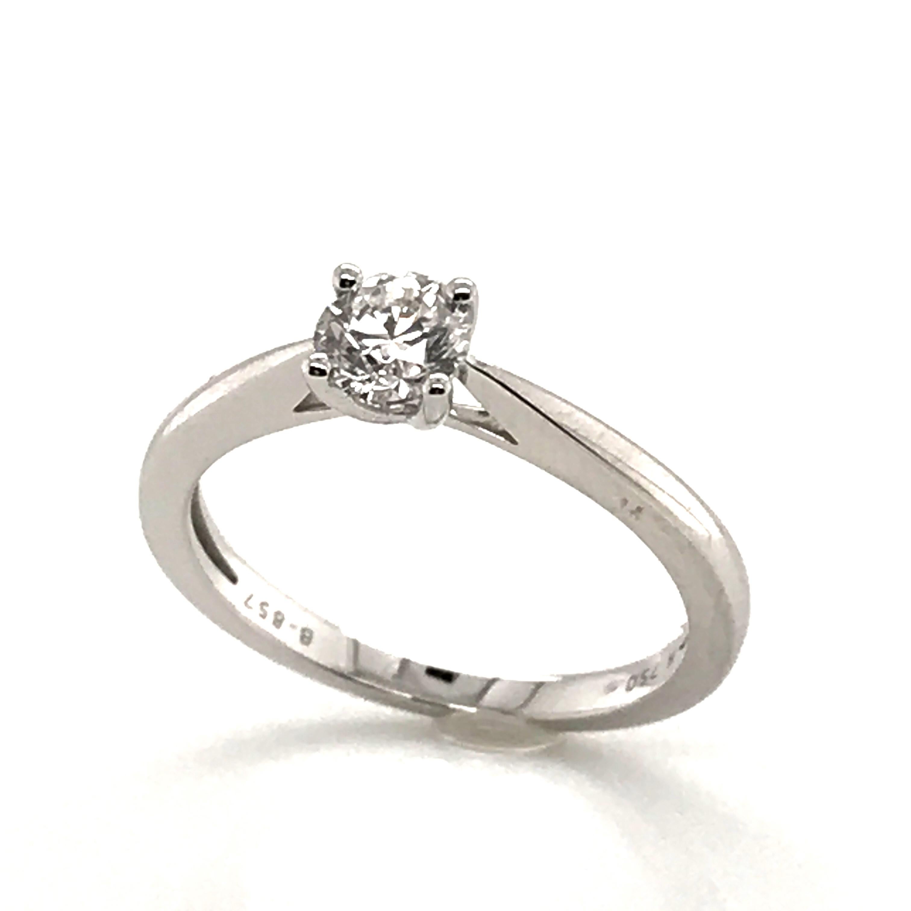 Solitaire Ring White Diamond Certified Color F White Gold 18 Karat For Sale 3