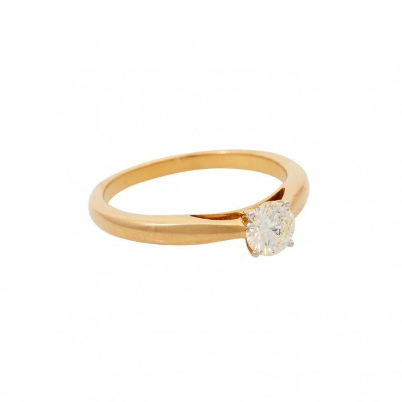 approx. GW (K-L) /VS, GG 18K, 3.4g, RW: 54, 21st century, very good condition, Juwelo certificate enclosed. (1)

 Solitaire ring with brilliant-cut diamond 0.51ct, approx. TW(K-L) /VS, YG 18K, 3.4g, ring size 54, 21st century, very good condition,