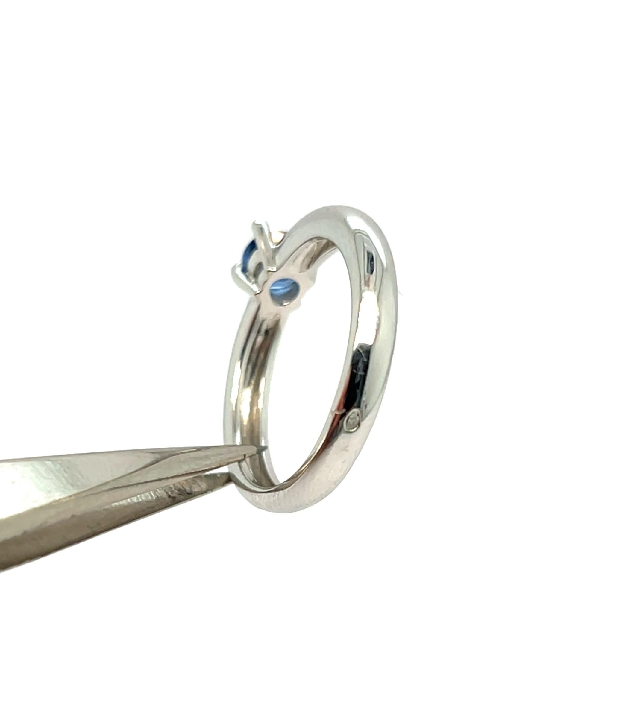 Taille brillant Bague solitaire avec saphir de Ceylan Or blanc 18 carats en vente