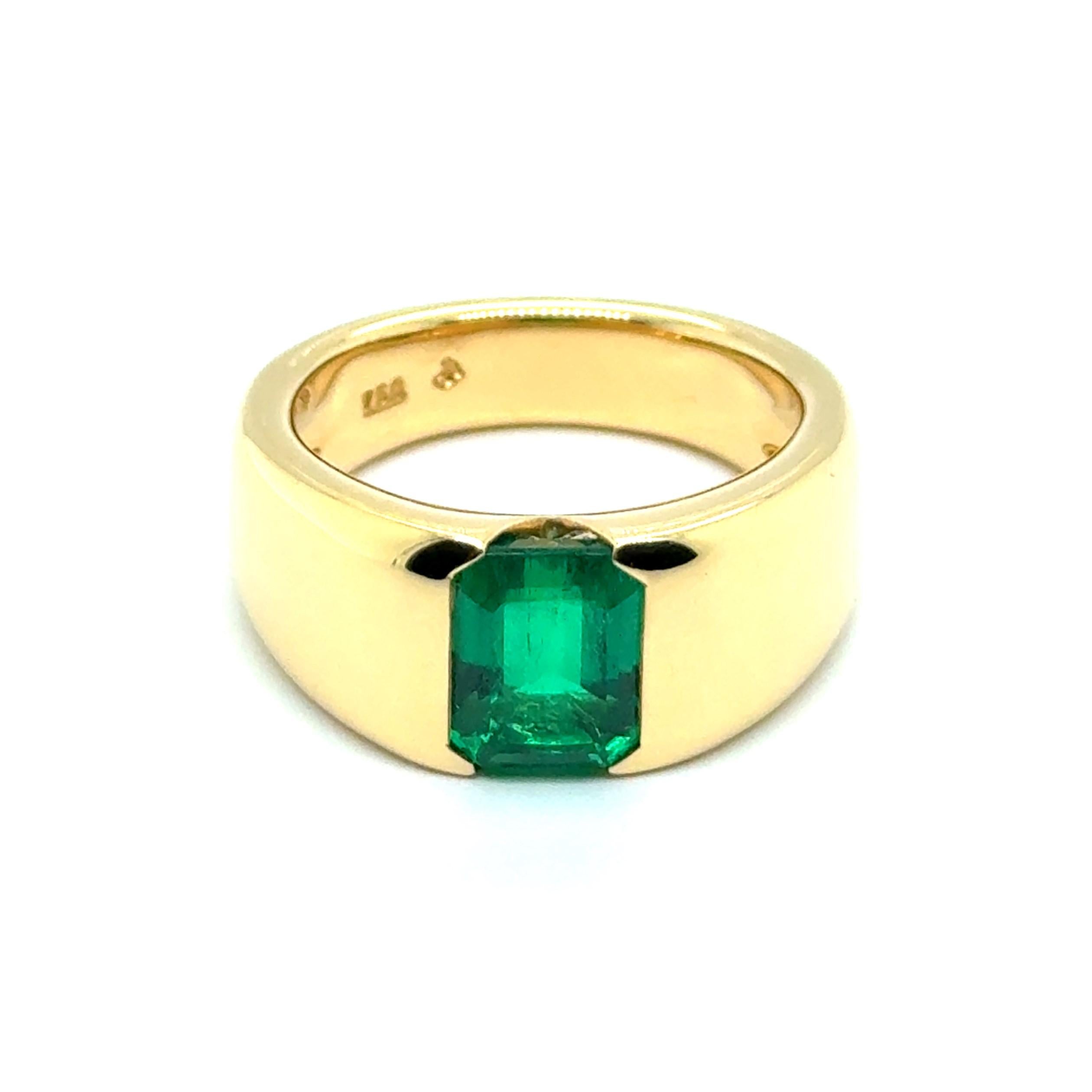 Bague solitaire en or jaune 18 carats avec émeraude de Colombie avec GGL 23060063 en vente 8