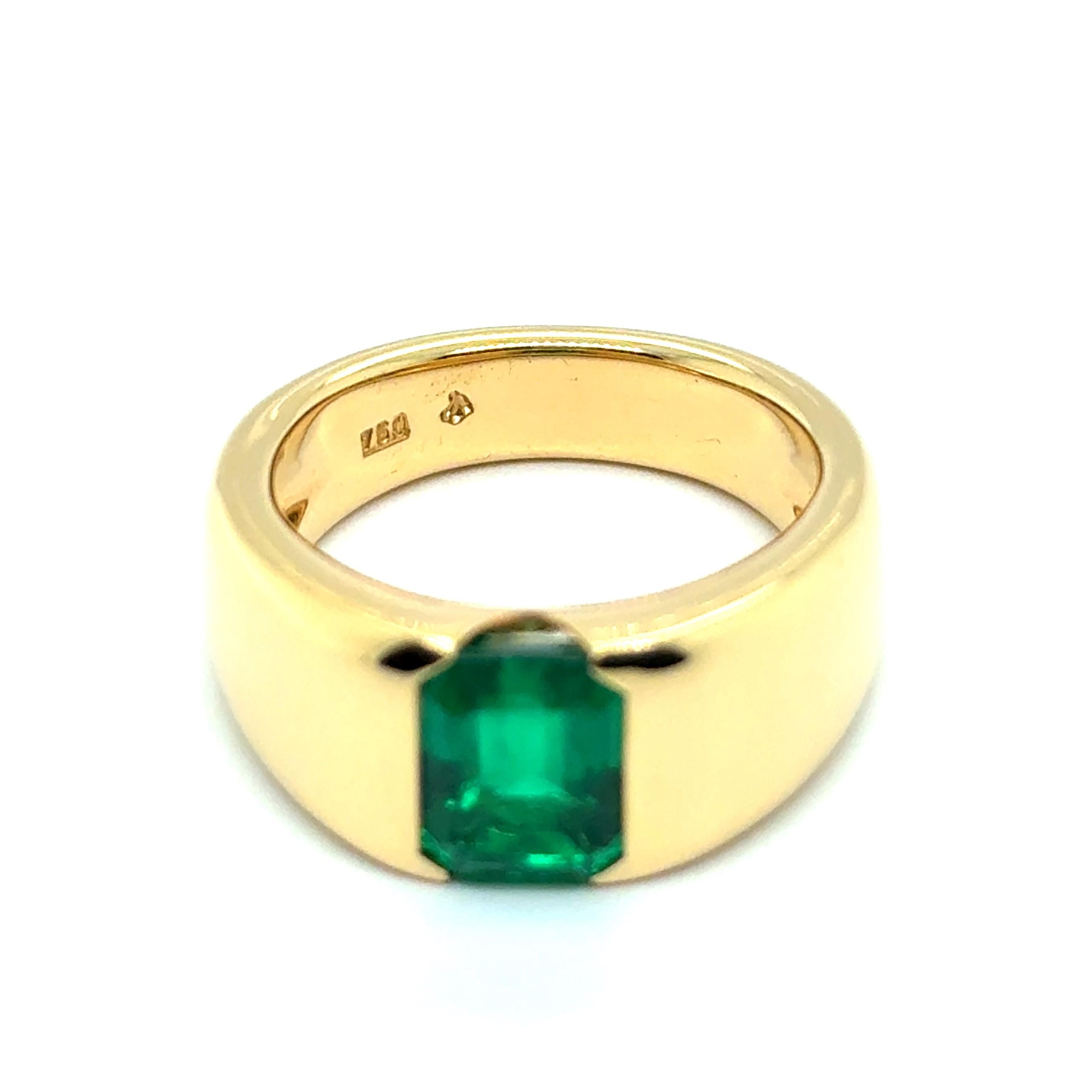 Bague solitaire en or jaune 18 carats avec émeraude de Colombie avec GGL 23060063 en vente 9