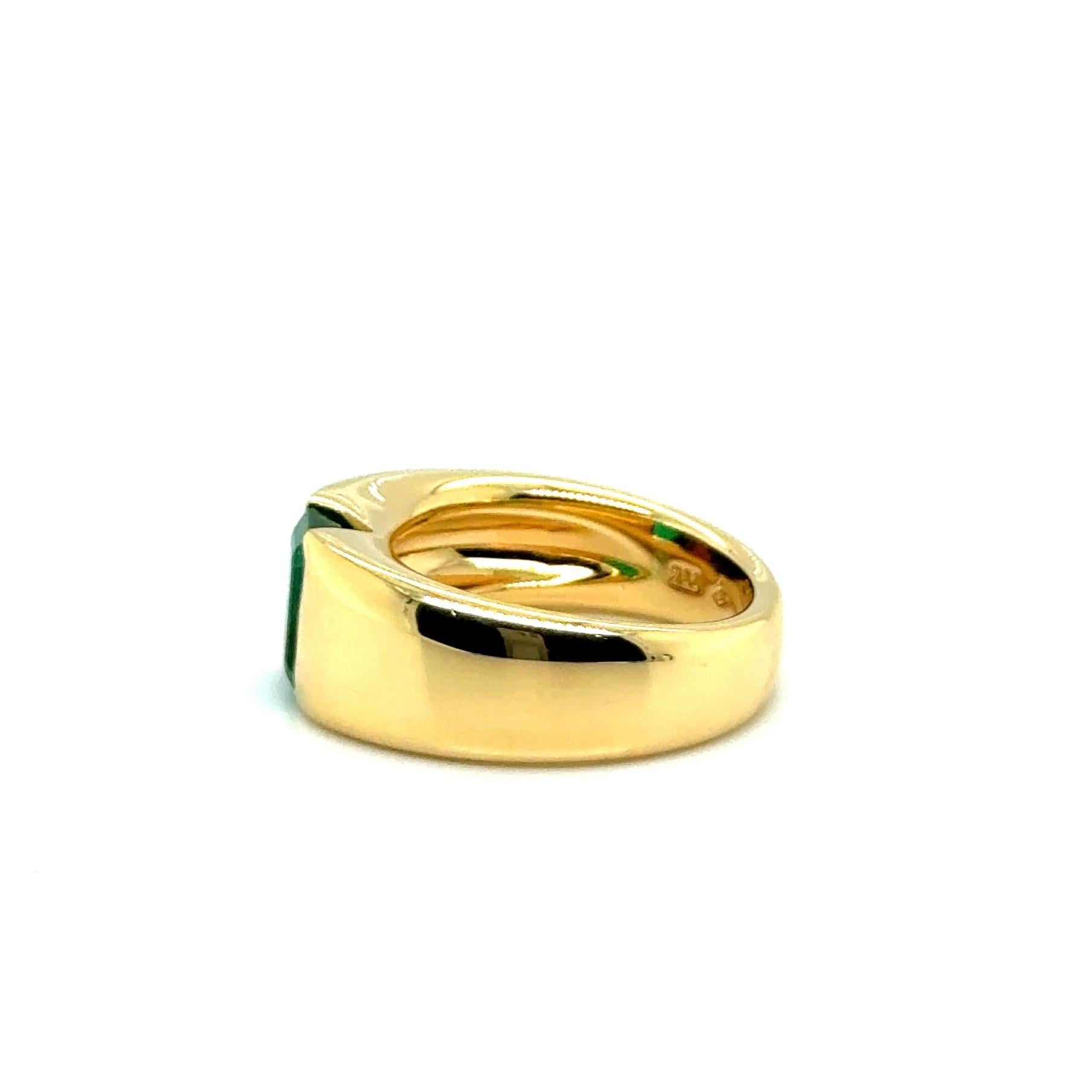 Bague solitaire en or jaune 18 carats avec émeraude de Colombie avec GGL 23060063 Unisexe en vente