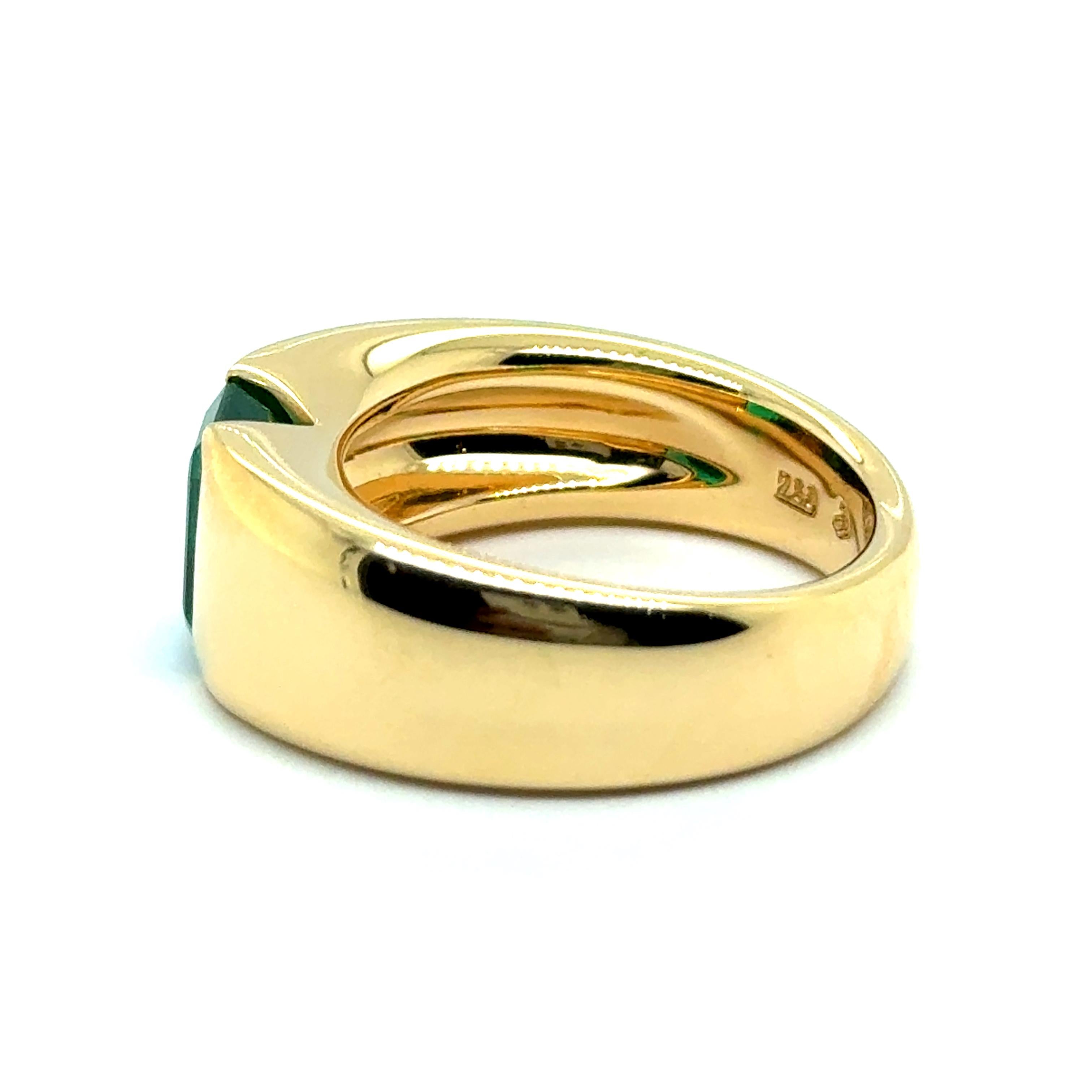 Bague solitaire en or jaune 18 carats avec émeraude de Colombie avec GGL 23060063 en vente 1