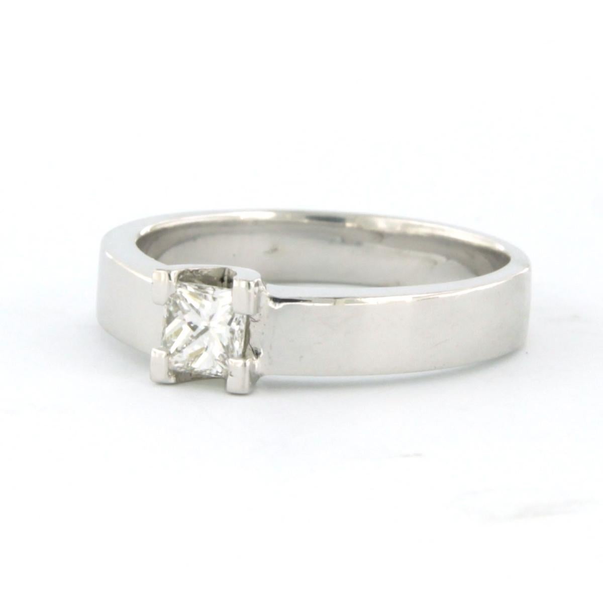 Modern Solitaire Ring with diamond 18k white gold For Sale