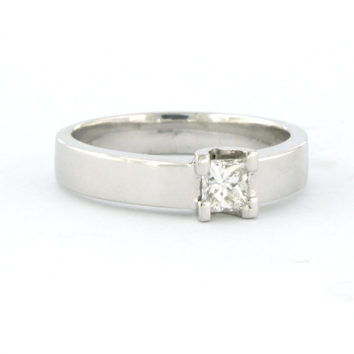 Solitär-Ring mit Diamant 18k Weißgold (Carréschliff) im Angebot