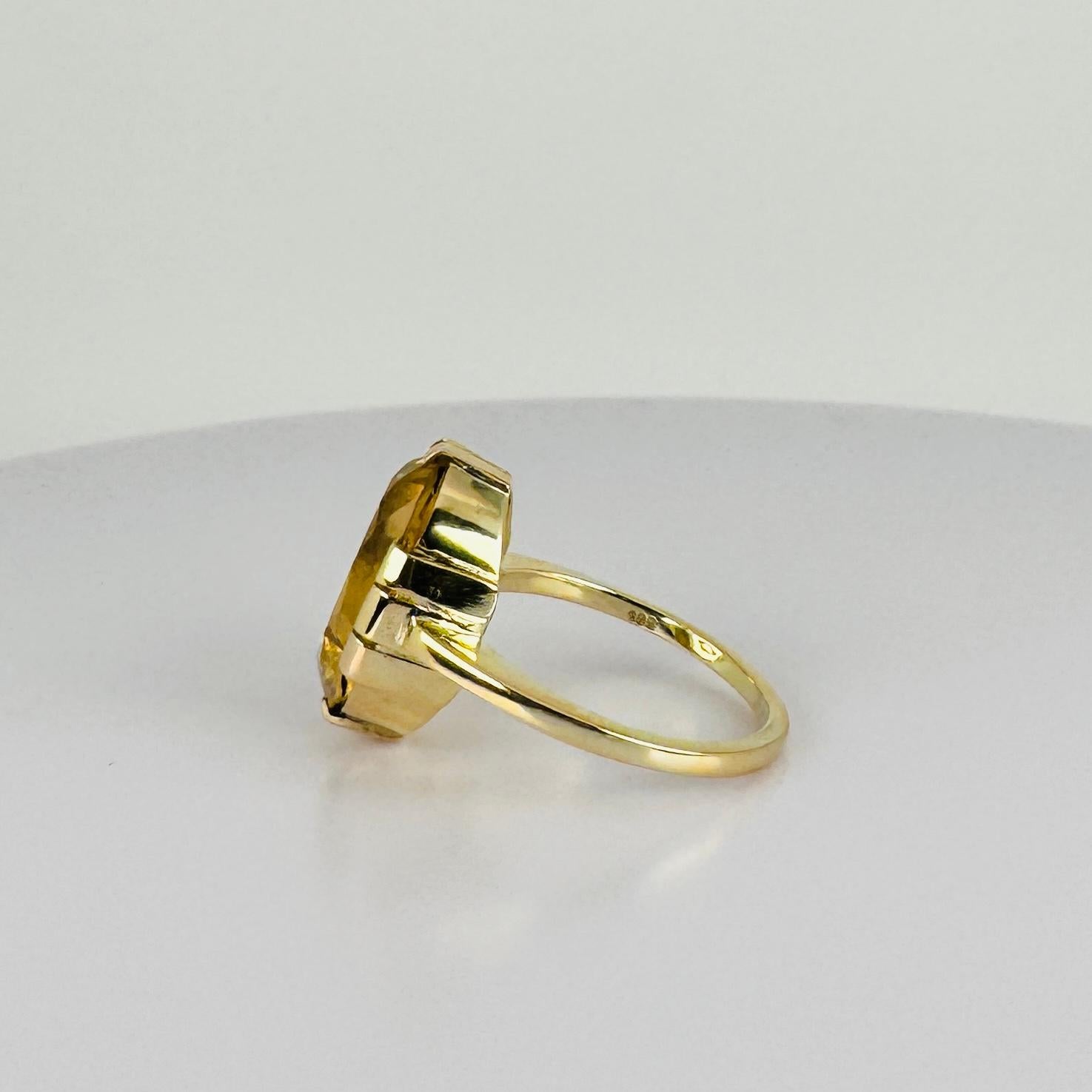 Solitaire Ring Yellow Gold 14k with Oval faceted citrine 3.5 carat Bon état - En vente à Heemstede, NL