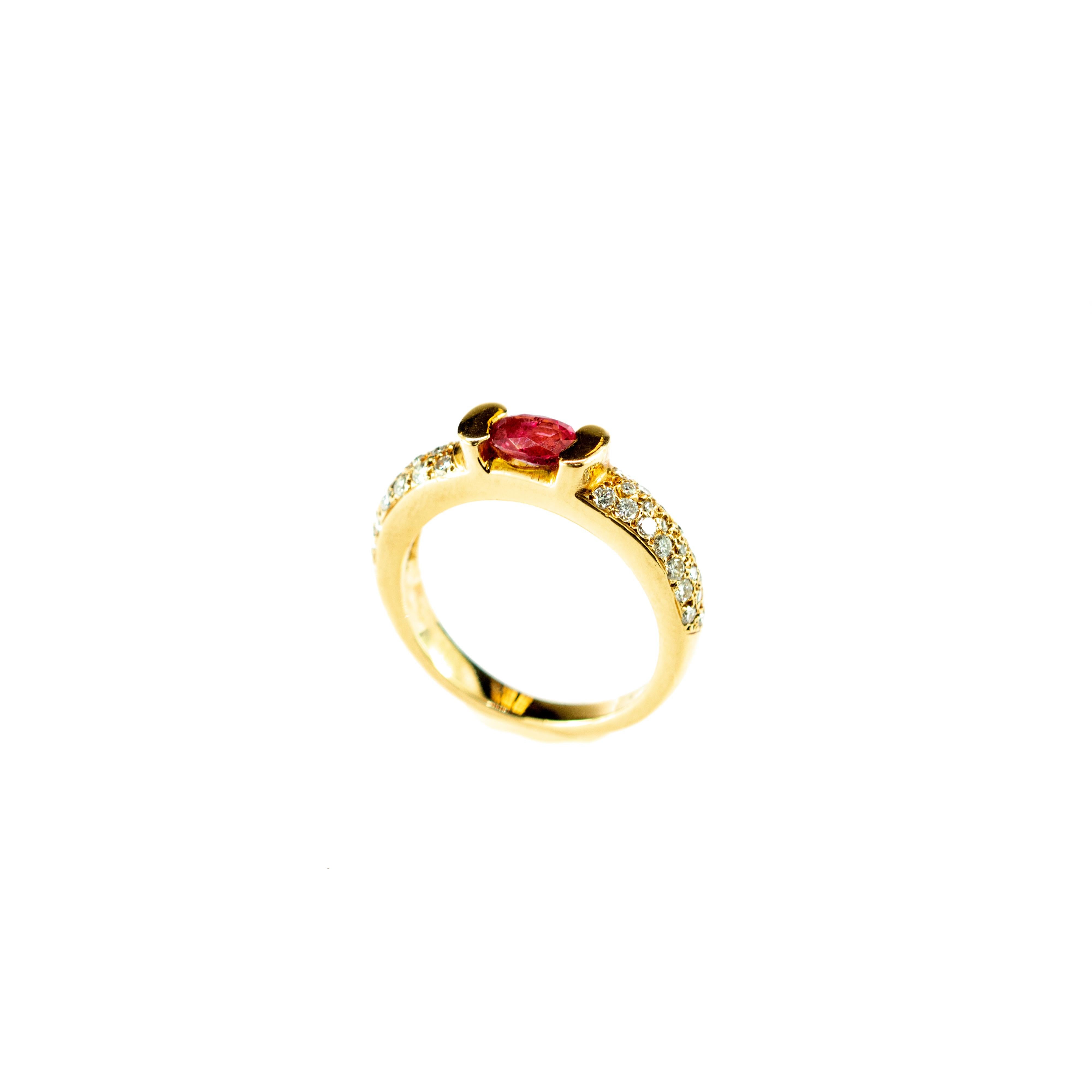 Solitaire Ruby Diamond 18 Karat Yellow Gold Cabochon Cocktail Legacy Love Ring In New Condition In Milano, IT