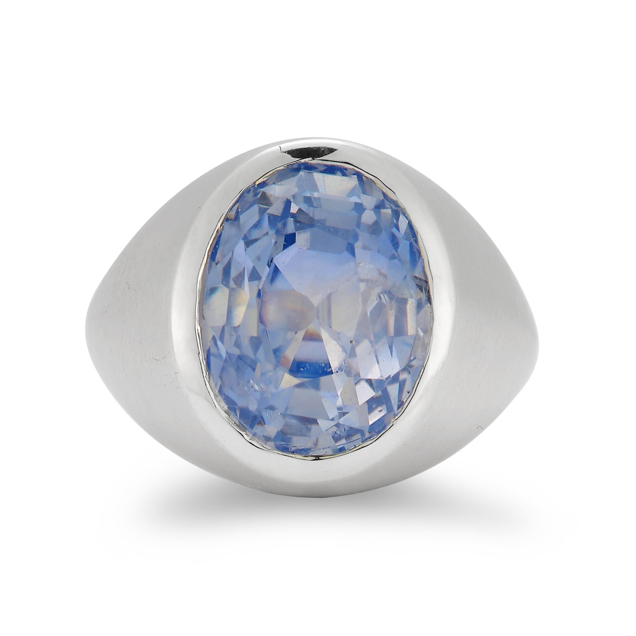 Anello con zaffiro solitario in oro bianco opaco

Questo splendido anello con zaffiro da 14,90 carati è incastonato in oro bianco 18 carati con un'elegante finitura opaca, che offre un'estetica moderna e senza tempo. L'imponente zaffiro ovale mostra