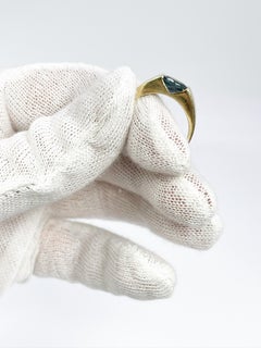 Solitaire Sapphire ring 18KT yellow gold UNISEX 2CT