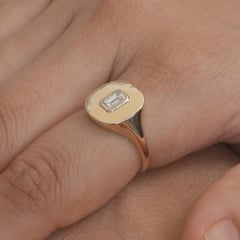Anello da regalo Solitaire Signet in oro giallo massiccio 14k con diamante bianco autentico