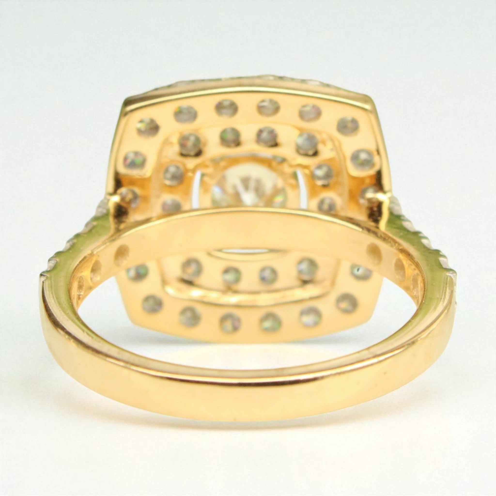 Bague solitaire en or massif 14K avec halo de diamants naturels de forme carrée (certifié) Neuf - En vente à New Delhi, DL