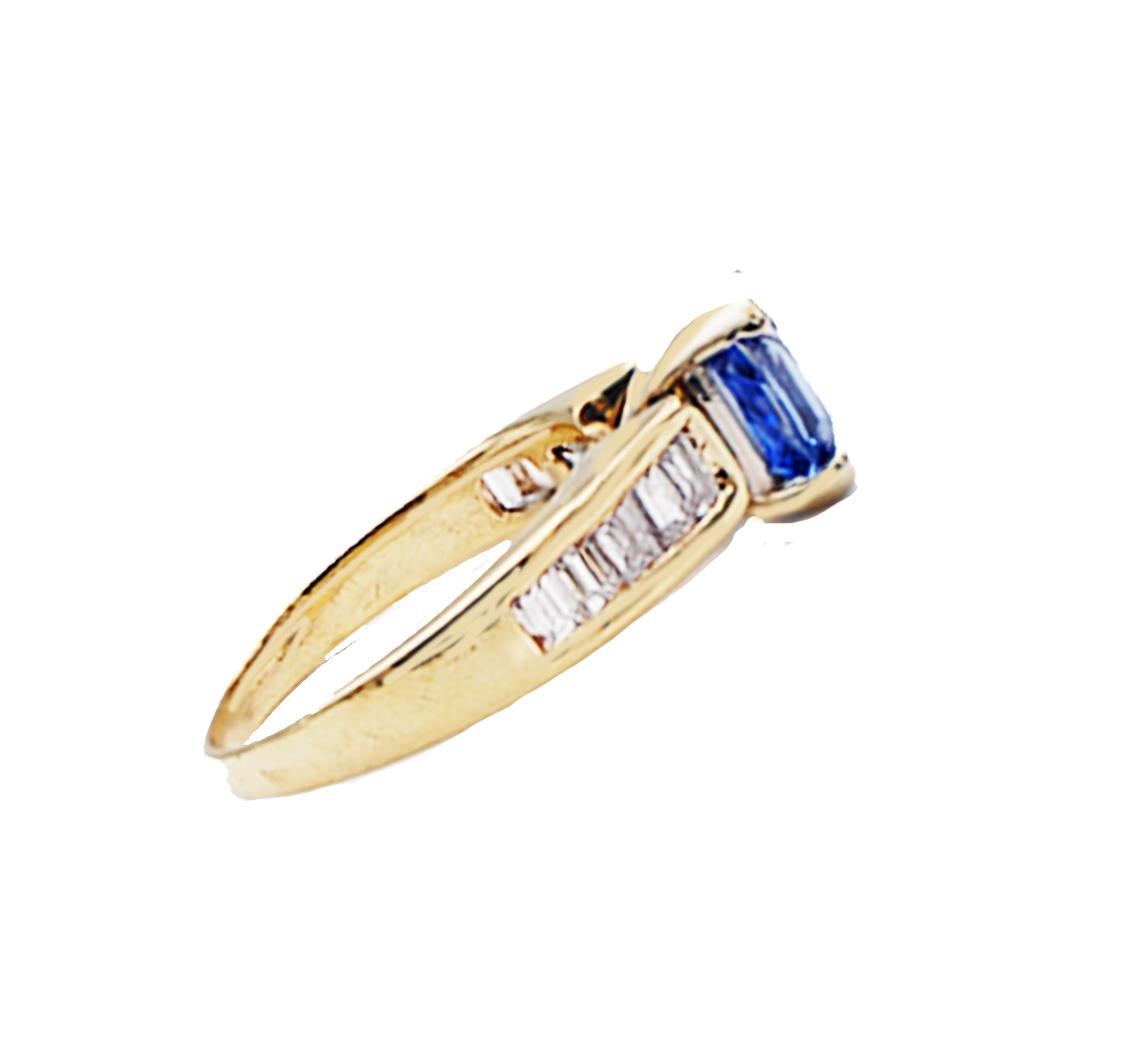 Contemporain Bague en tanzanite 14 carats et diamants baguette d'un poids total de 1,40 carat en vente