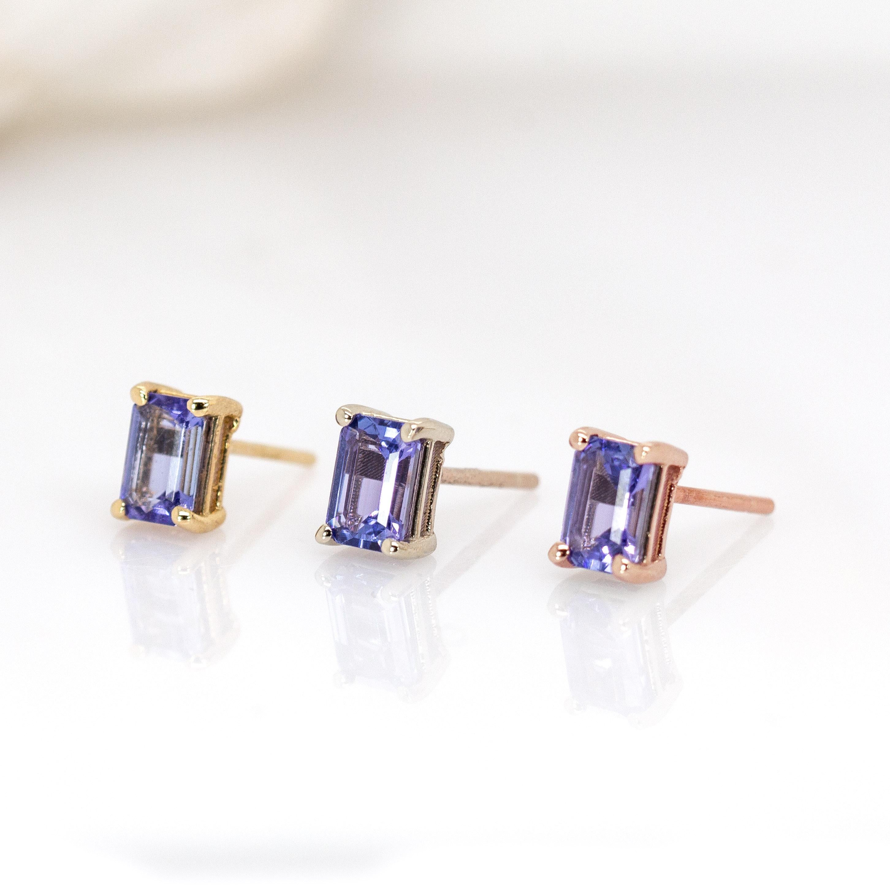 Taille émeraude Boucles d'oreilles solitaire en or jaune 14K 6x4mm Tanzanite en vente
