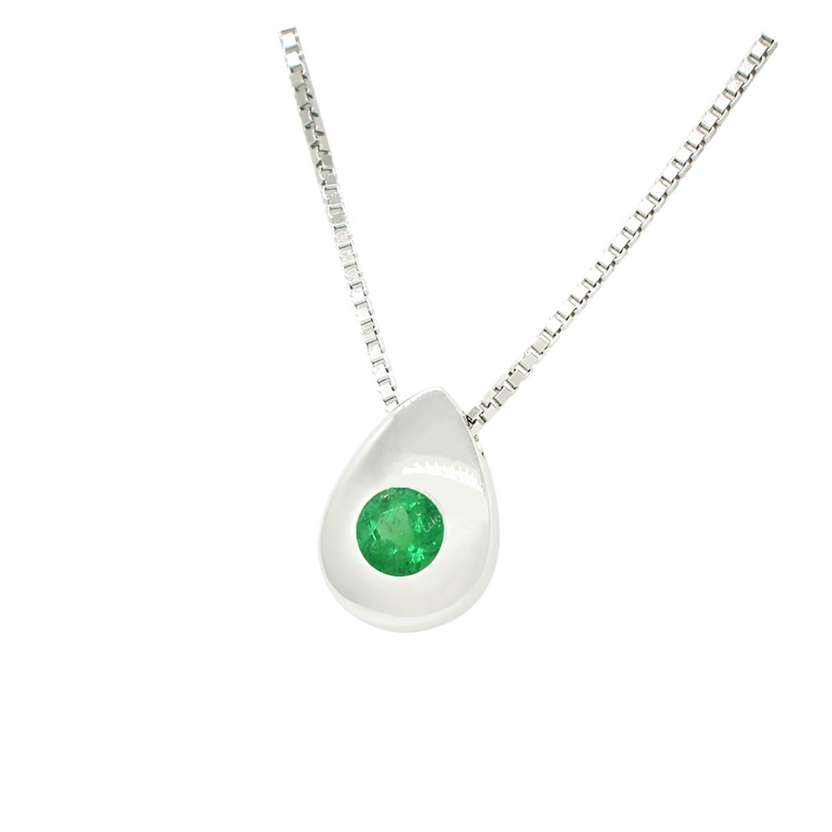 Rough Cut Solitaire Tear Drop Emerald Necklace in White Gold Bezel Set Colombian Emerald For Sale