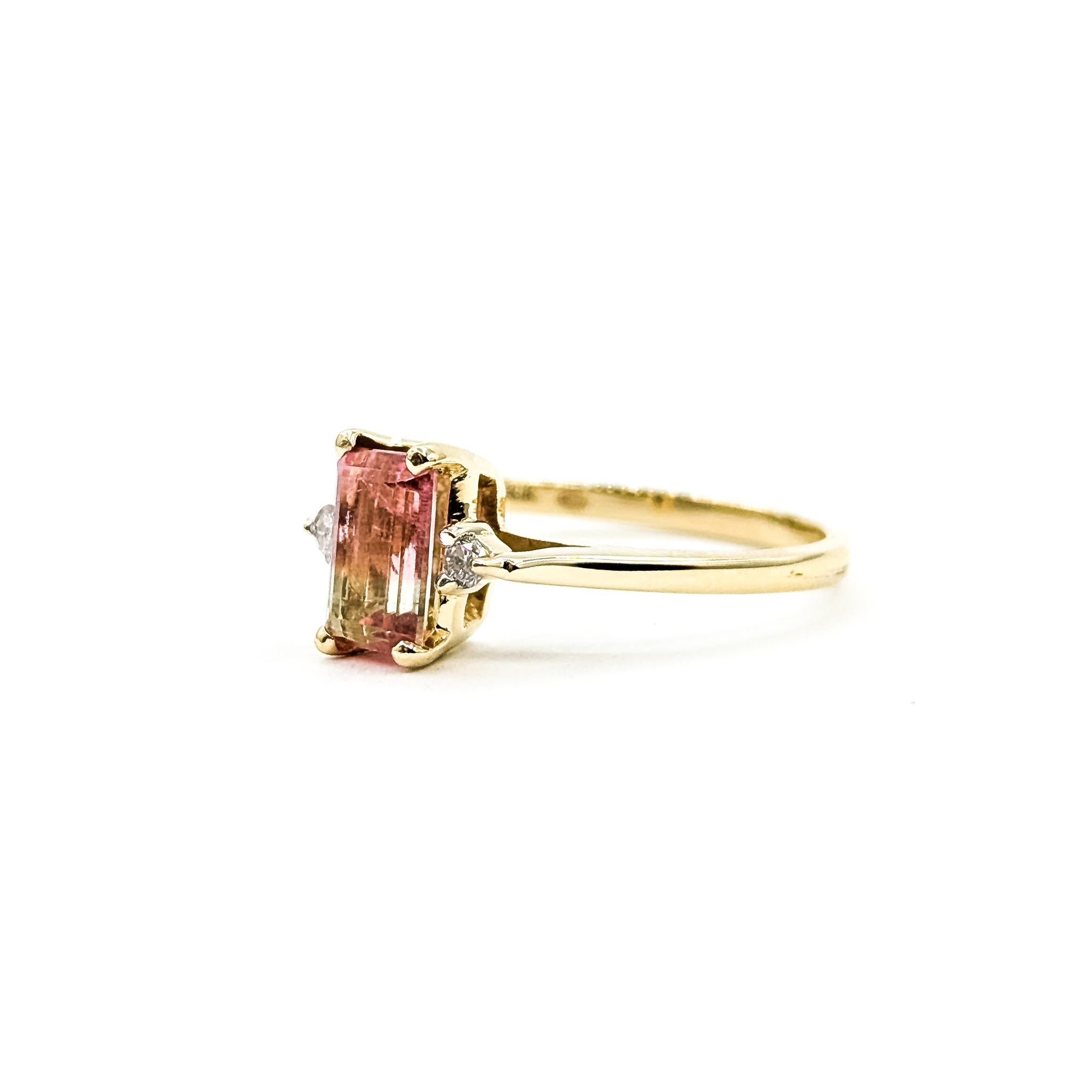 Contemporaneo Solitaire Tourmaline & Diamond Ring in 14k in vendita