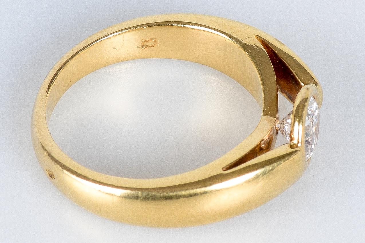 Solitaire wedding ring in yellow gold In Excellent Condition For Sale In Monte-Carlo, MC