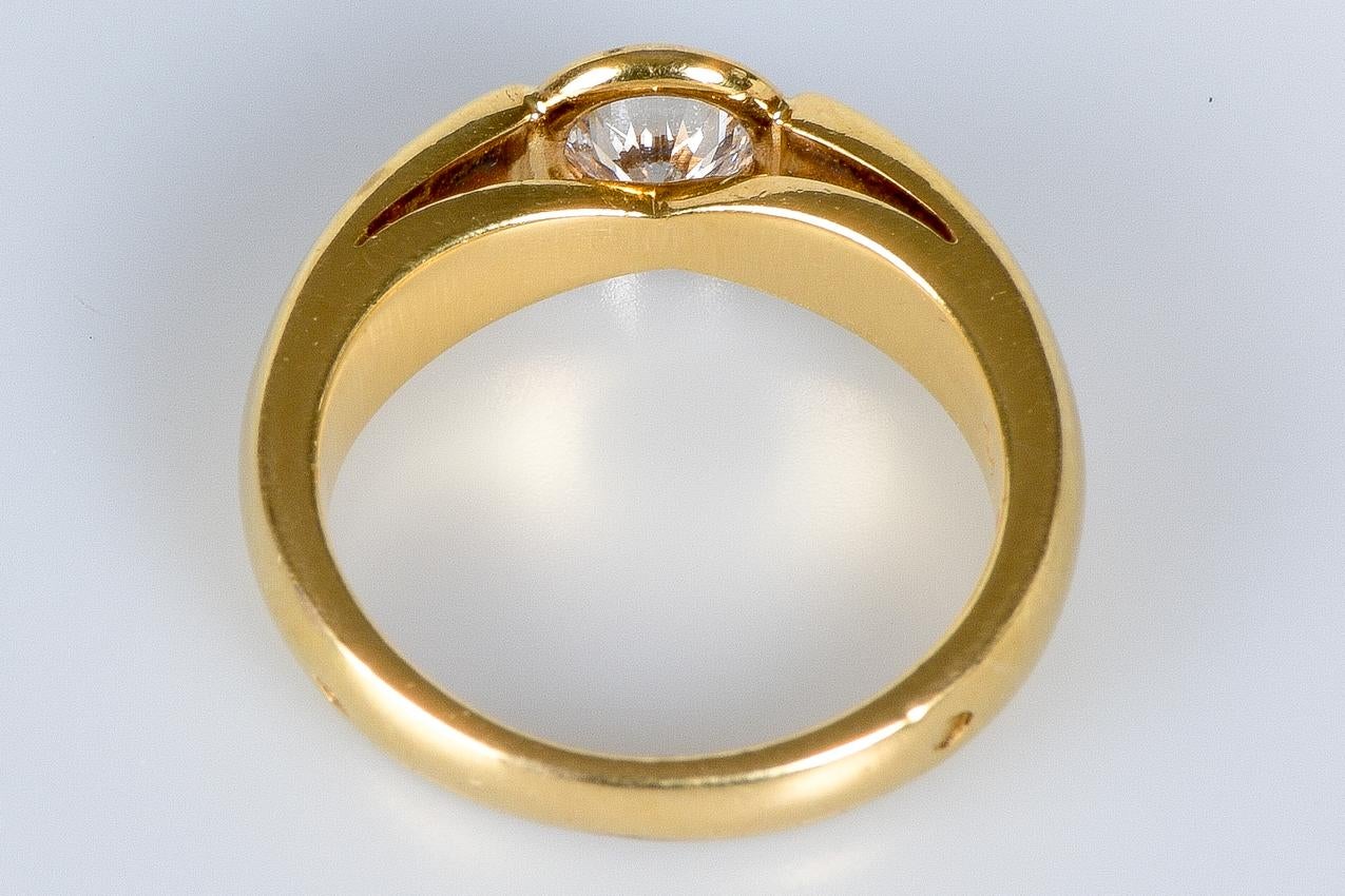 Solitaire wedding ring in yellow gold For Sale 1