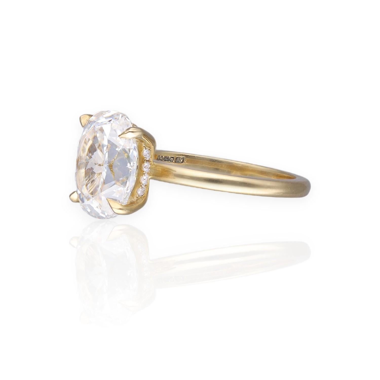 Solitare Oval diamond ring 4.01cts 
G colour VS1 clarity
GIA certificate number 5222402990

Set in 18ct gold with hidden halo 0.13cts of diamonds.

Please take a look at our other listings for similar pieces.

We can remake the ring to your