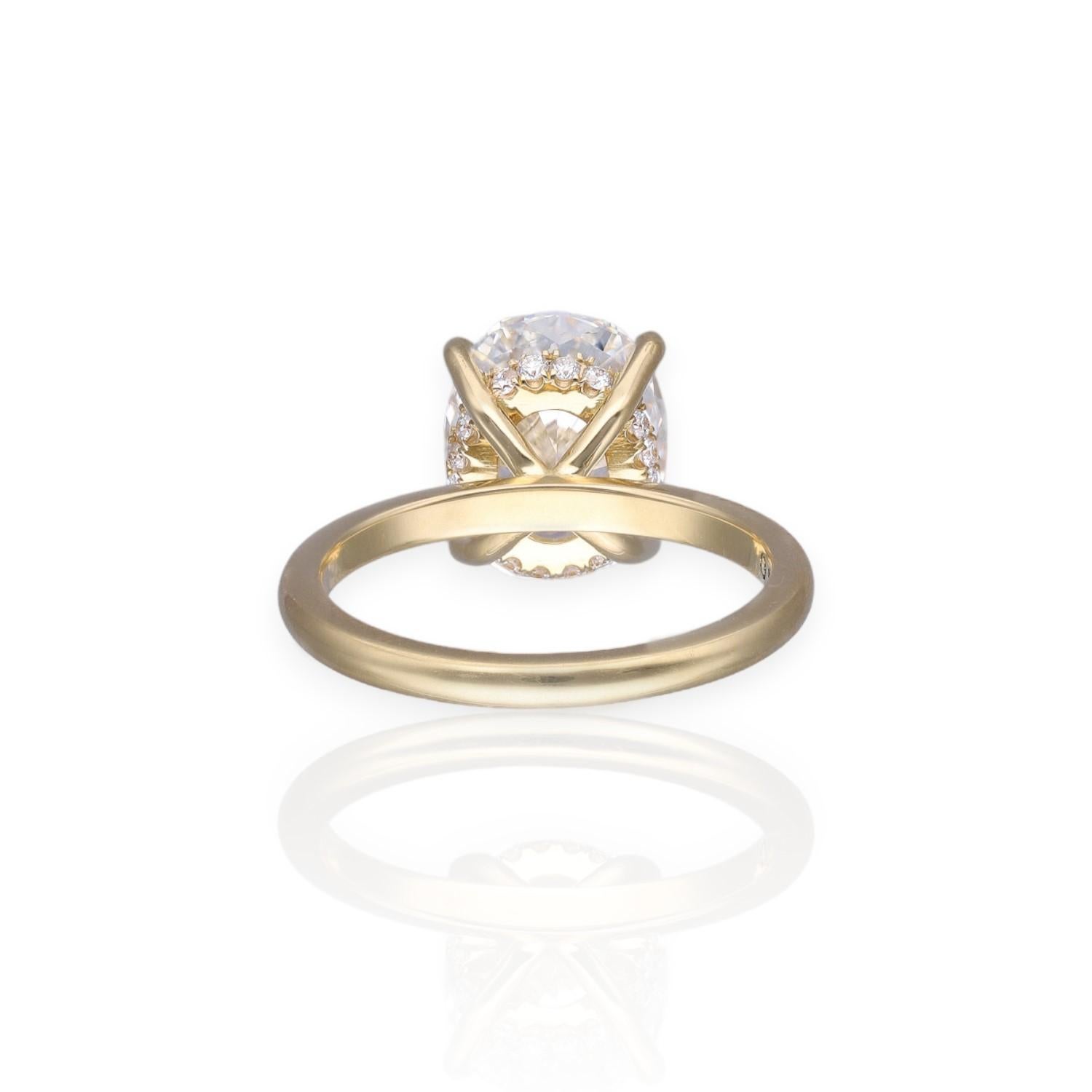 Contemporary Solitare Oval Diamond Ring 4ct GIA Certified For Sale