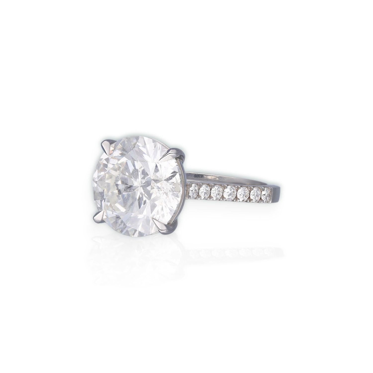 Brilliant Cut Solitare Round Diamond ring 7ct IGI certified For Sale