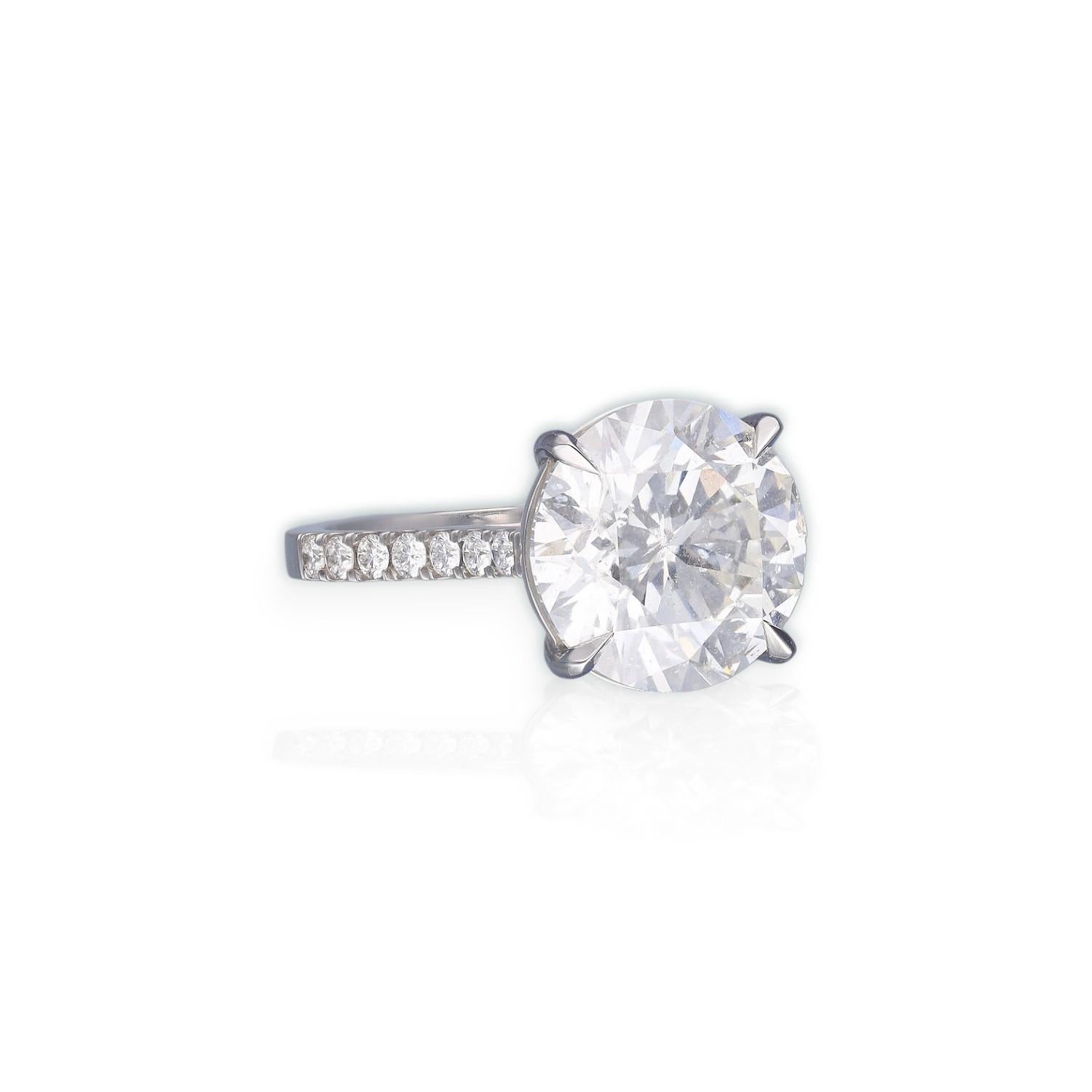 Solitare Round Diamond ring 7ct IGI certified In New Condition For Sale In Burnley, GB