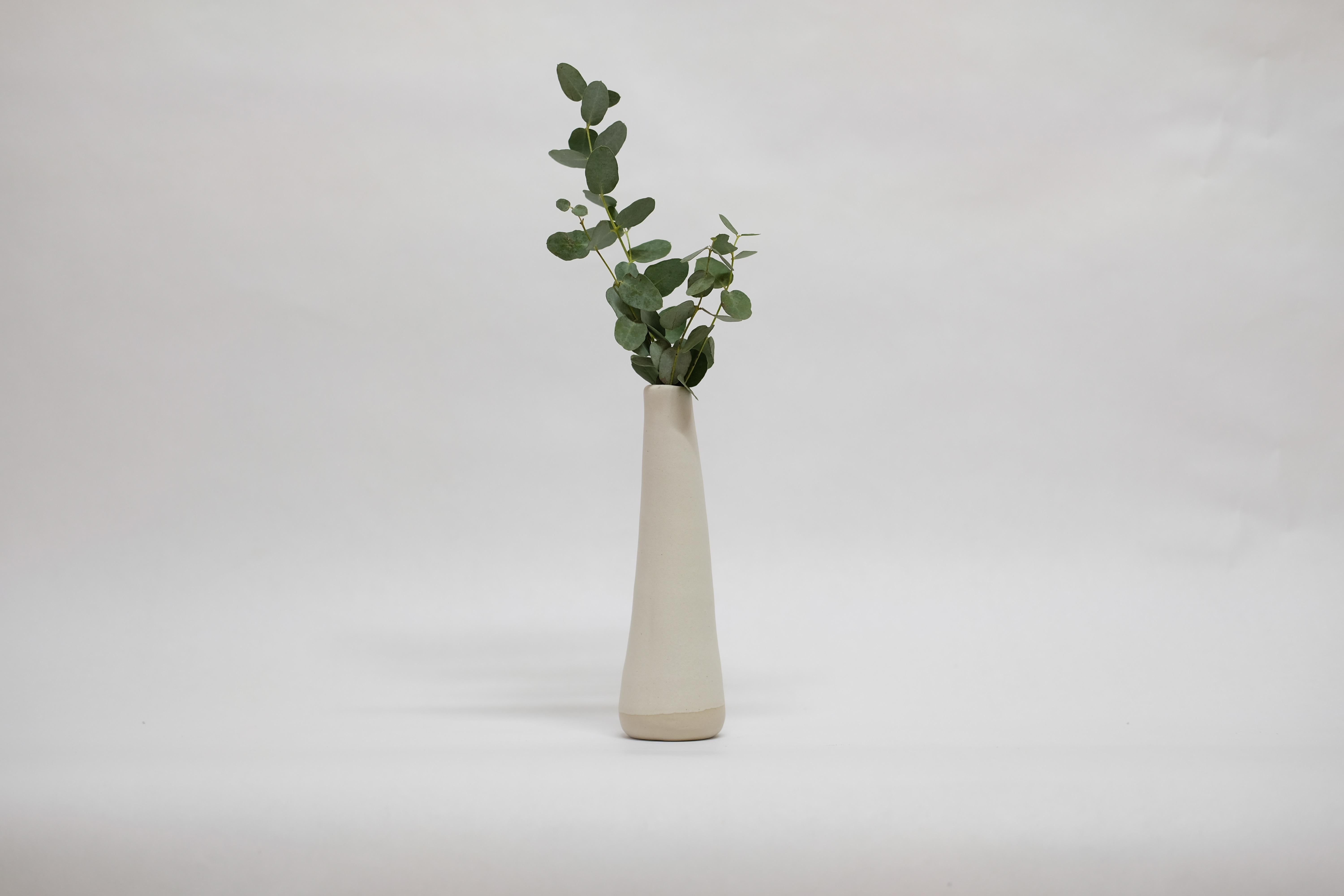 Modern Solitario Stoneware Vase by Camila Apaez For Sale