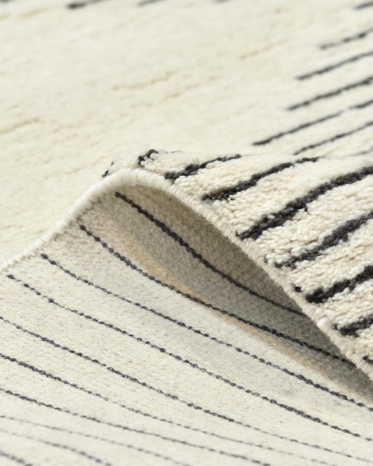 Einzelne Solo-Teppiche Bernie Bohème Marokkanischer handgefertigter Teppich Elfenbein (Handgeknüpft) im Angebot