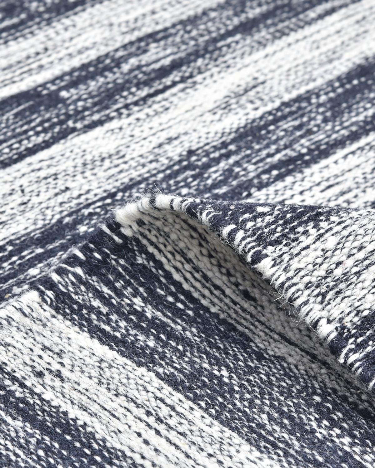 Tappeto Solo Rugs Flatweave Striped Tessuto a mano Nero In condizioni Nuovo in vendita a Norwalk, CT