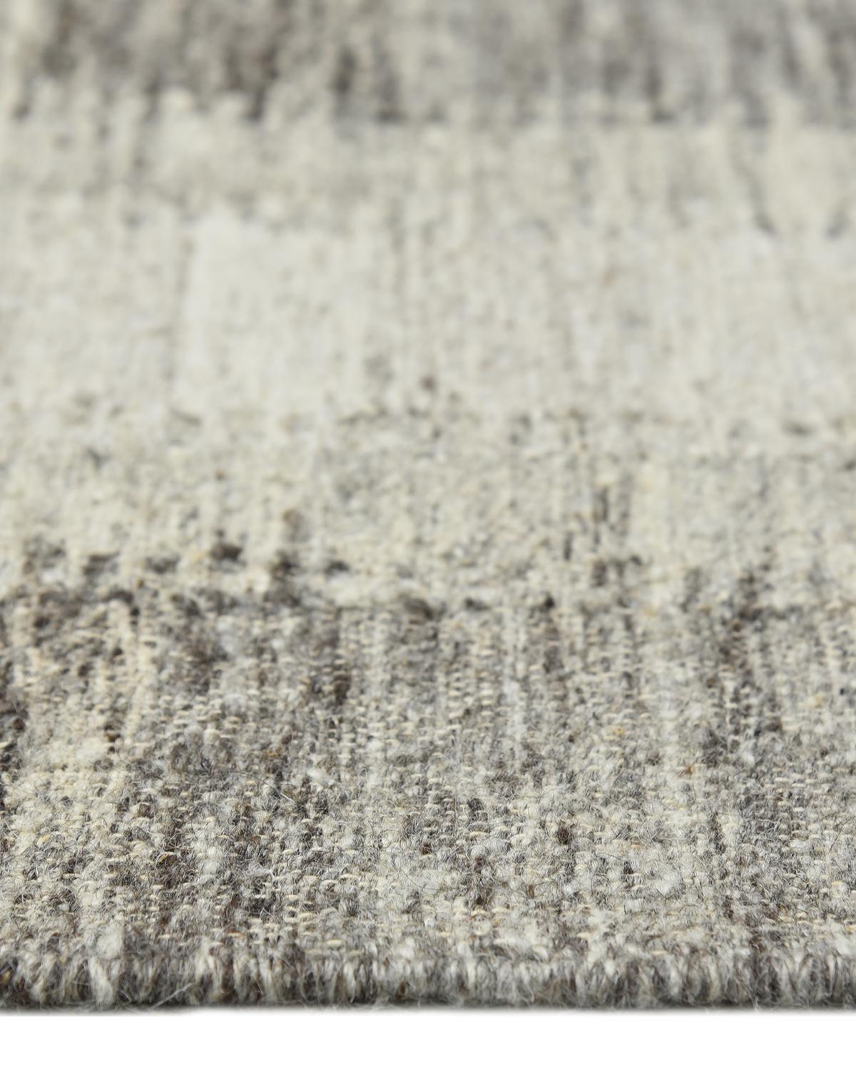 XXI secolo e contemporaneo Tappeto Solo Rugs Flatweave Striped Tessuto a mano Marrone in vendita