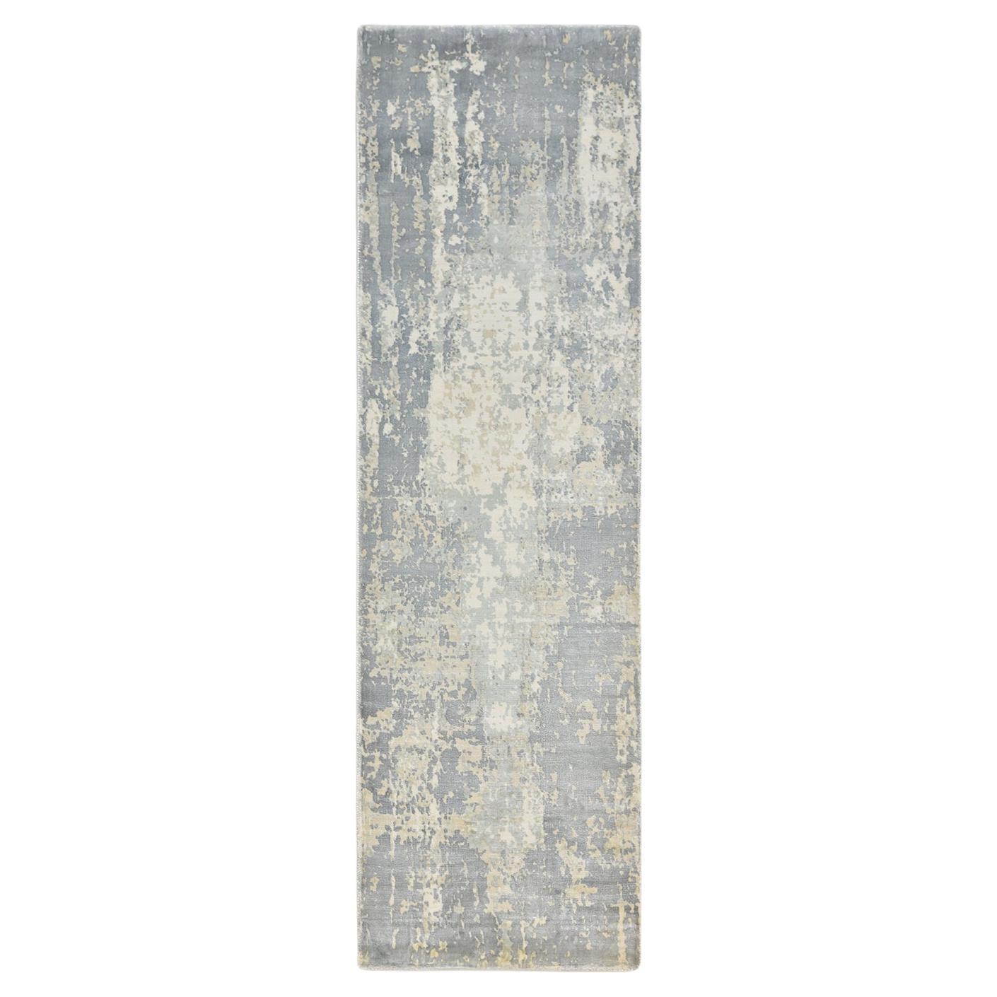 Solo Rugs Hagues Contemporary Abstract Handmade Runner Ivory For Sale