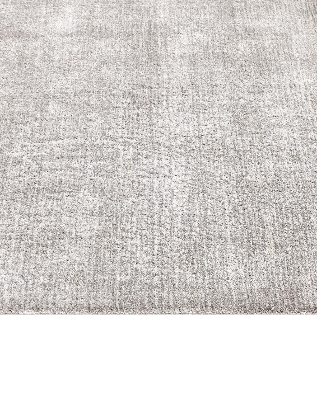 Moderne Tapis Solo Lodhi Contemporary Solid Handmade Rug Gray en vente