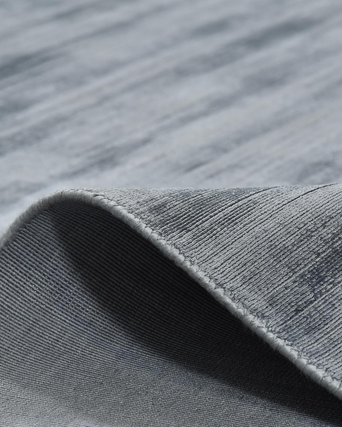Solo Rugs Milo Contemporary Solid Handmade Area Rug Gray In New Condition In Norwalk, CT