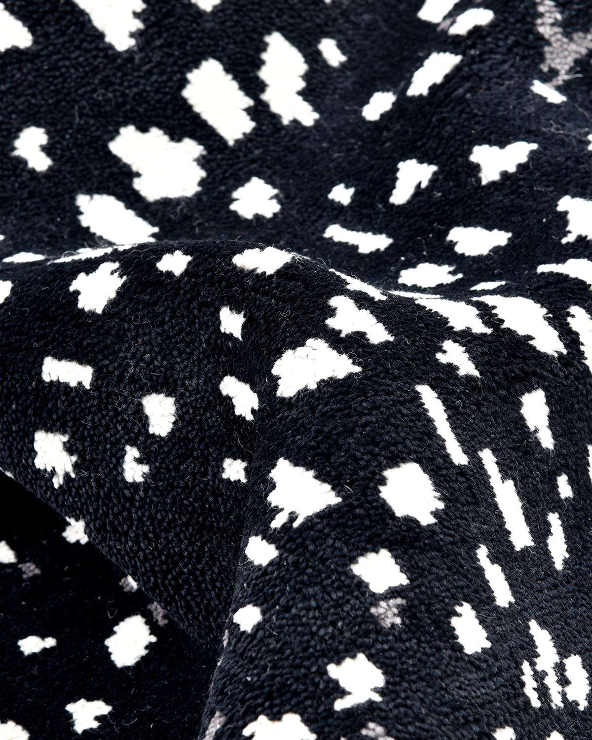 Coton Solo Rugs Tapis moderne animal noué à la main noir en vente