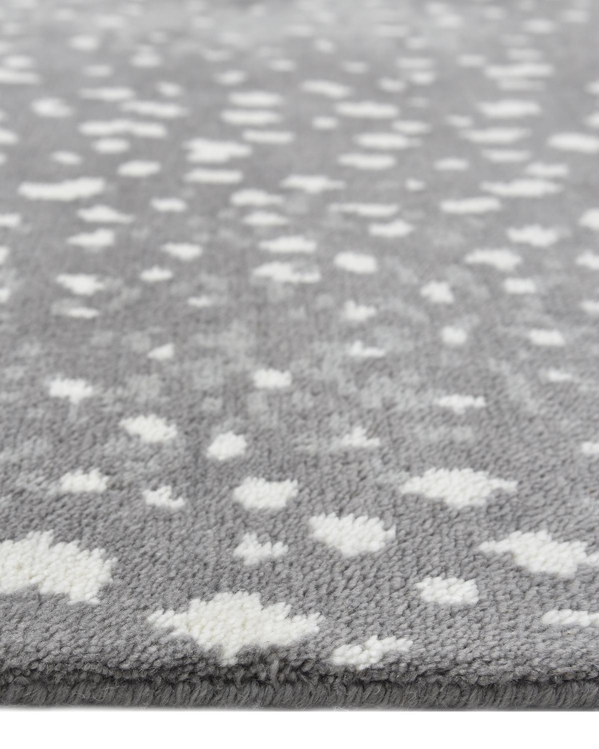 Contemporary Solo Rugs Modern Animal Hand Knotted Gray Area Rug For Sale