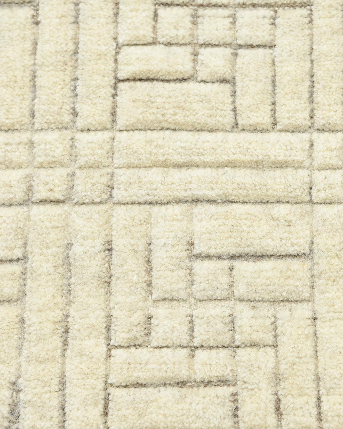 Moderner geometrischer handgeknüpfter Teppich in Beige, 8 x 10 (Indisch) im Angebot