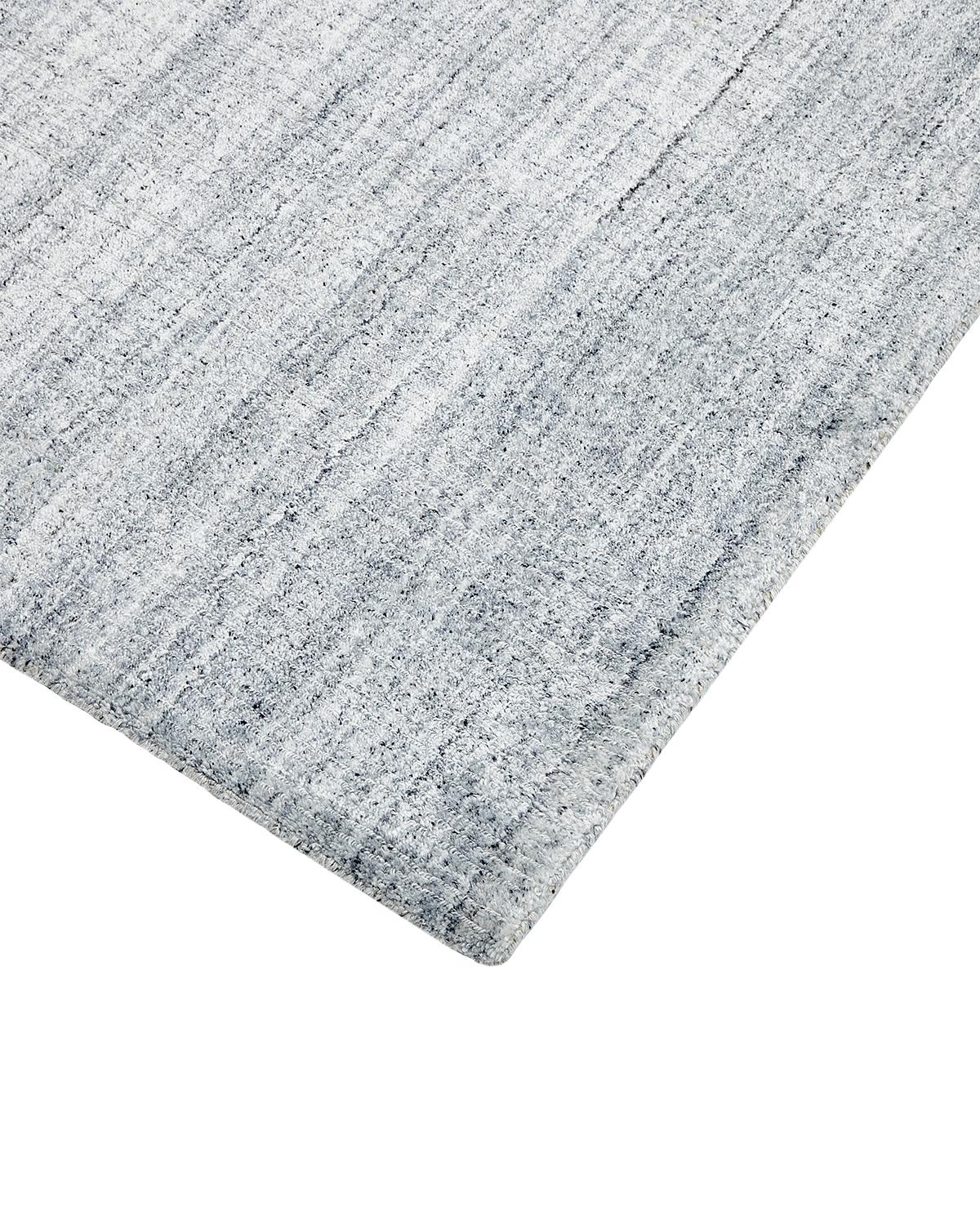 Frisch, temperamentvoll und vor allem luxuriös können die Teppiche der Modern Collection einen traditionellen Raum ebenso beleben wie einen zeitgenössischen Raum. Unabhängig von ihrer Farbe und ihrem Stil gibt es nur eine Sache, die an diesen