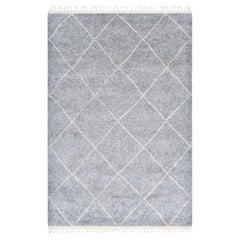 Marokkanischer handgeknüpfter grauer 9 x 12 Teppich mit Solo-Muster