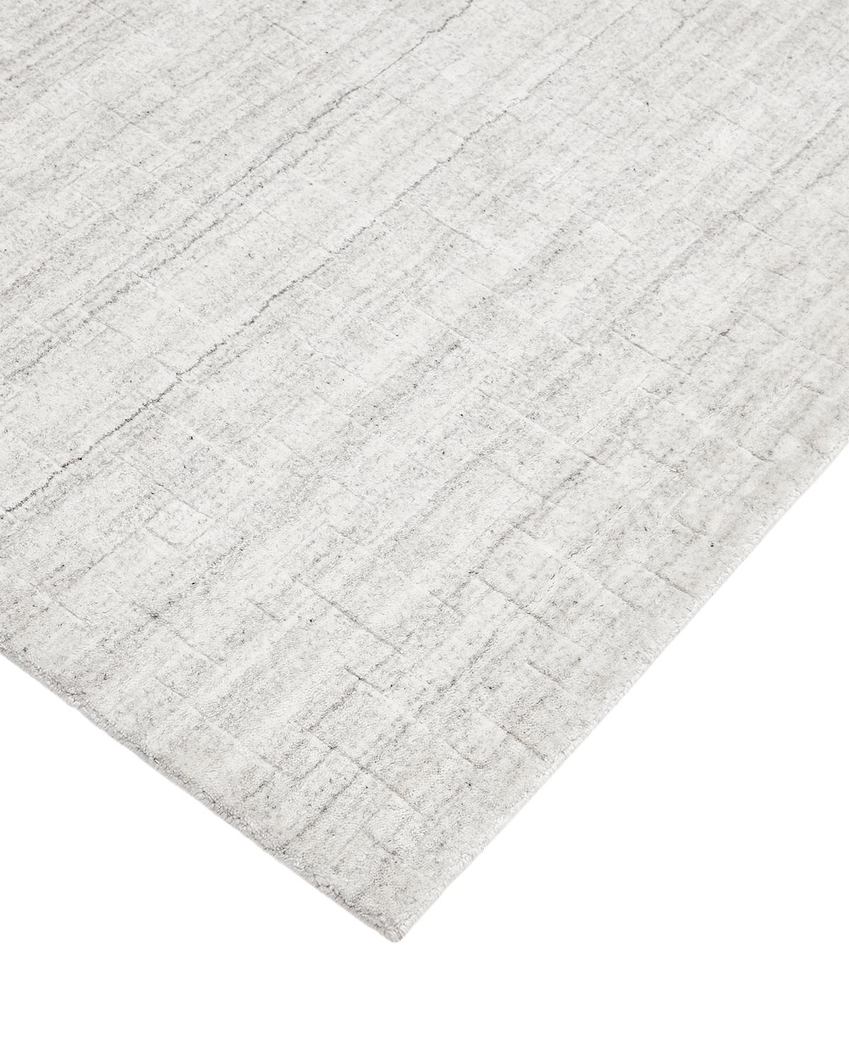 Fresh, esprités et surtout luxueux, les tapis de la collection moderne peuvent revigorer une pièce traditionnelle aussi gracieusement qu'ils peuvent ancrer un espace plus contemporain. Quel que soit leur couleur et leur style, ces tapis n'ont qu'une