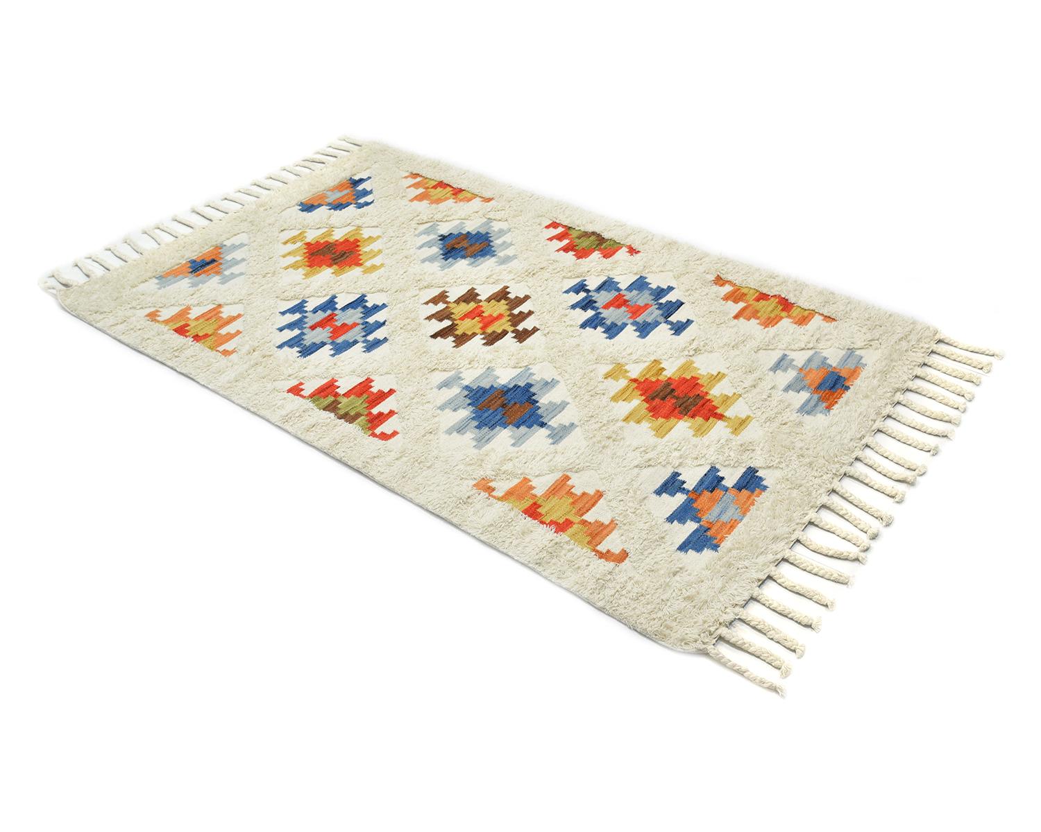 Cotton Solo Rugs Shaggy Moroccan Southwestern Hand-Knotted Ivory Area Rug For Sale
