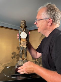 Figure « Dutch » à tête conique sculptée à la main, île de Solomon à Santa Cruz, années 1930