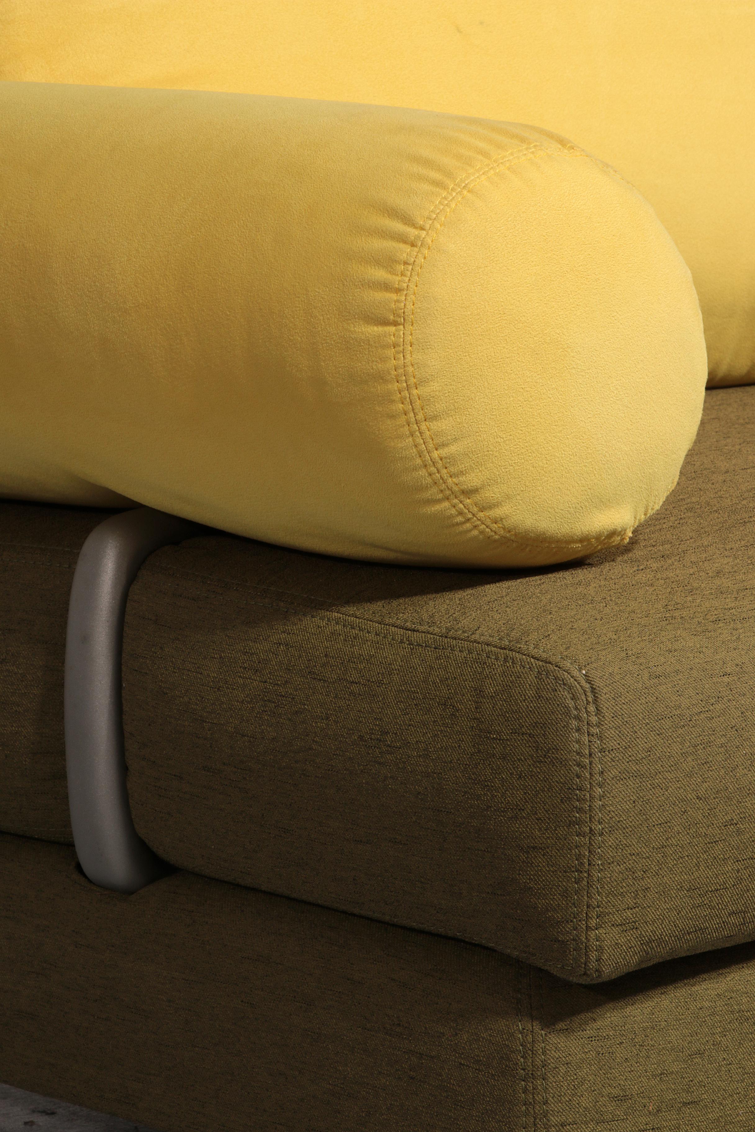 Somaschini x Dainelli Studio – Vintage Two-Seater Sofa in Lime & Maize Yellow For Sale 6