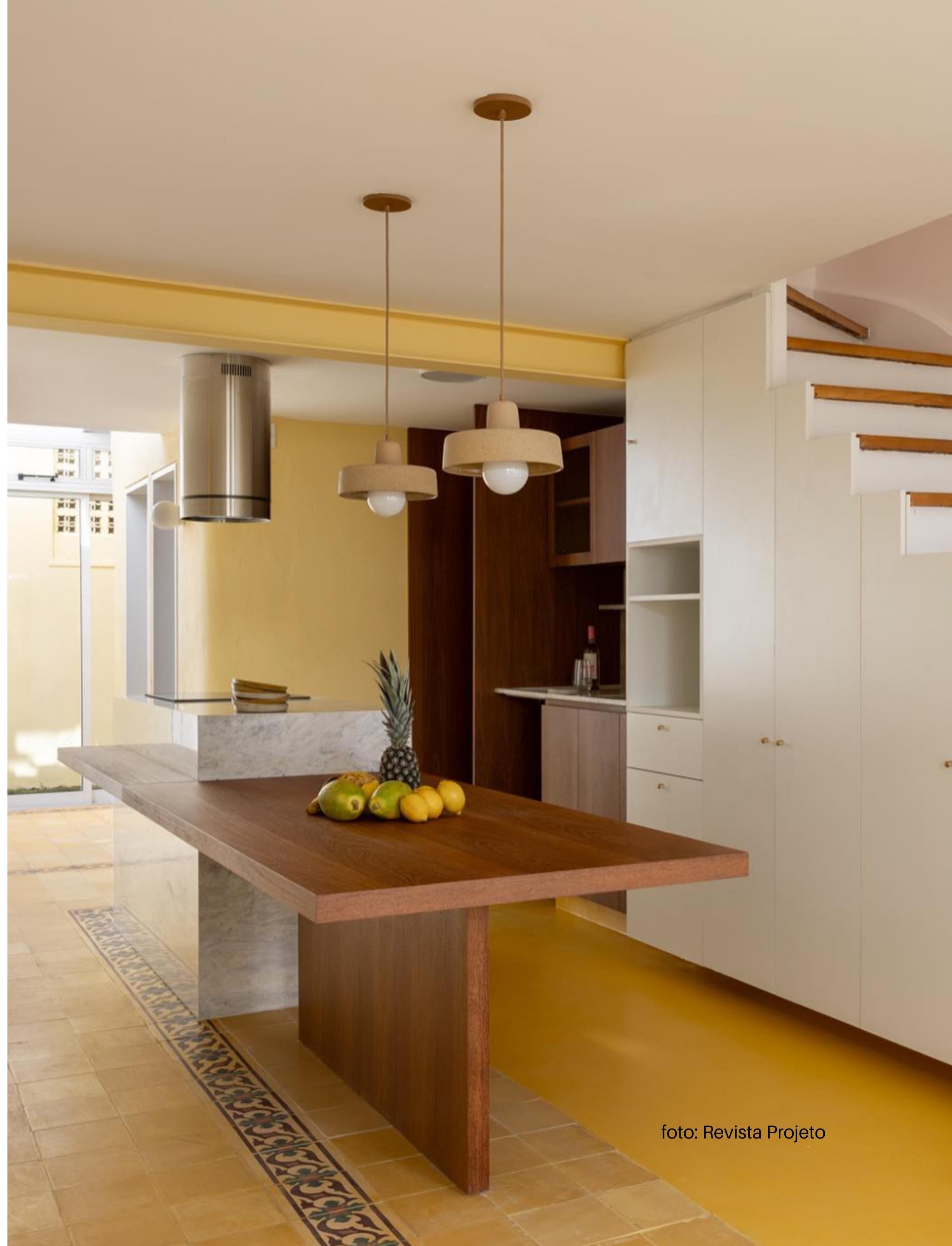 Sombreira pendant - sand with spots - Romaria Collection For Sale 6