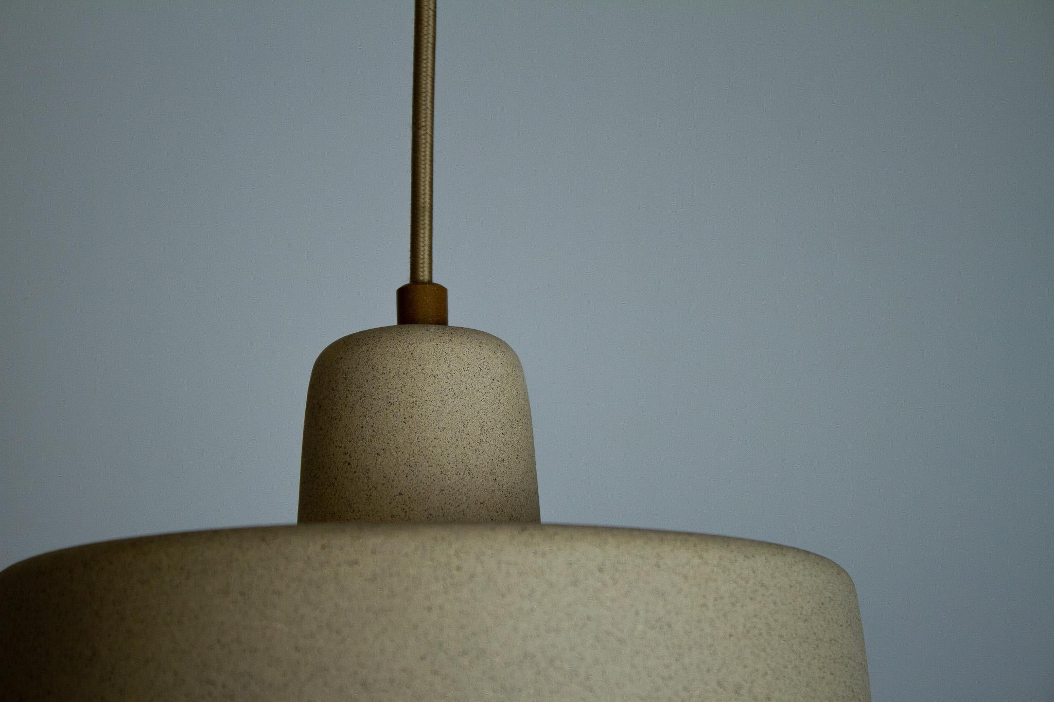 Sombreira pendant - sand with spots - Romaria Collection For Sale 3