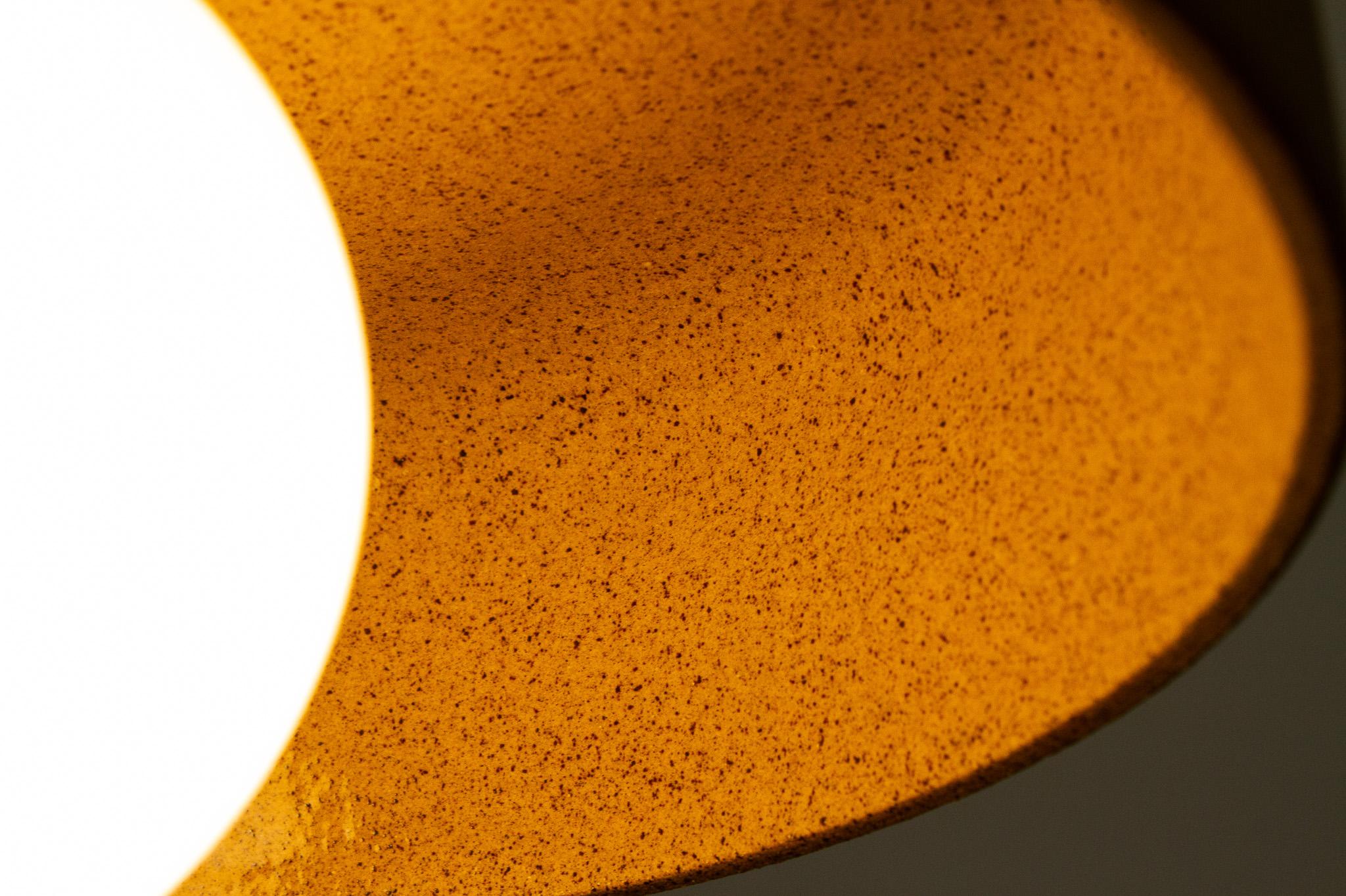 Sombreira pendant - sand with spots - Romaria Collection For Sale 5