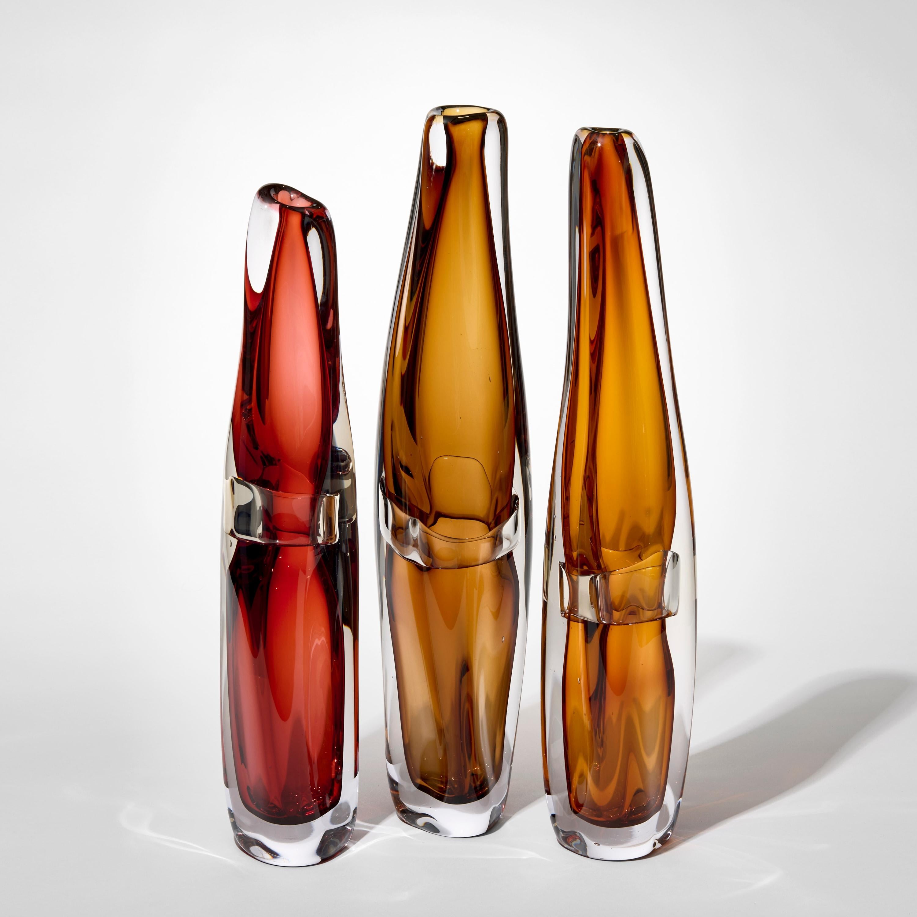 Britannico Sommarial in Bernstein Gelb, un vaso in vetro soffiato a mano color ambra di Vic Bamforth in vendita