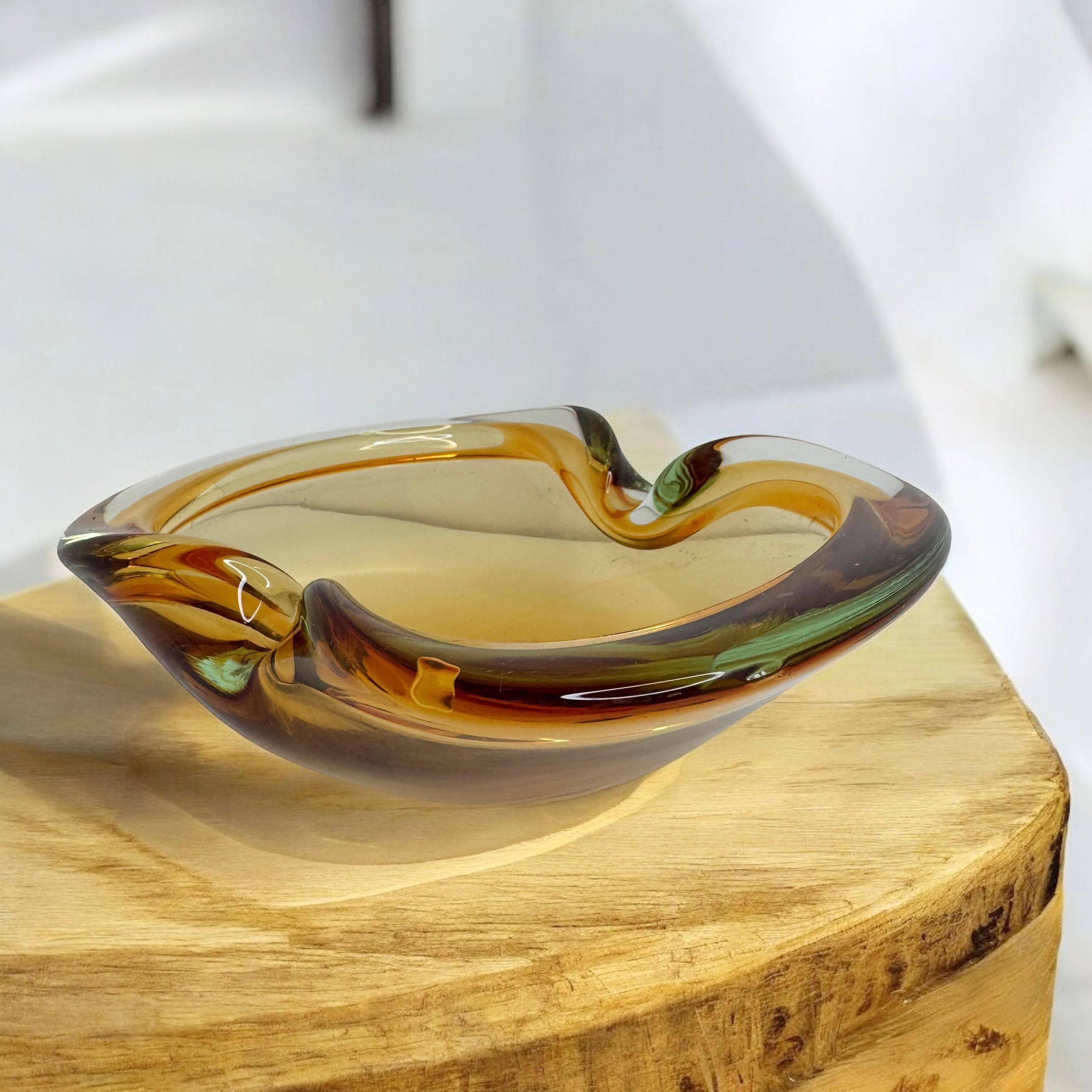 Sommerso Amber & Clear Murano Art Glass Bowl or Cigar Astray 1970 Italie en vente 5