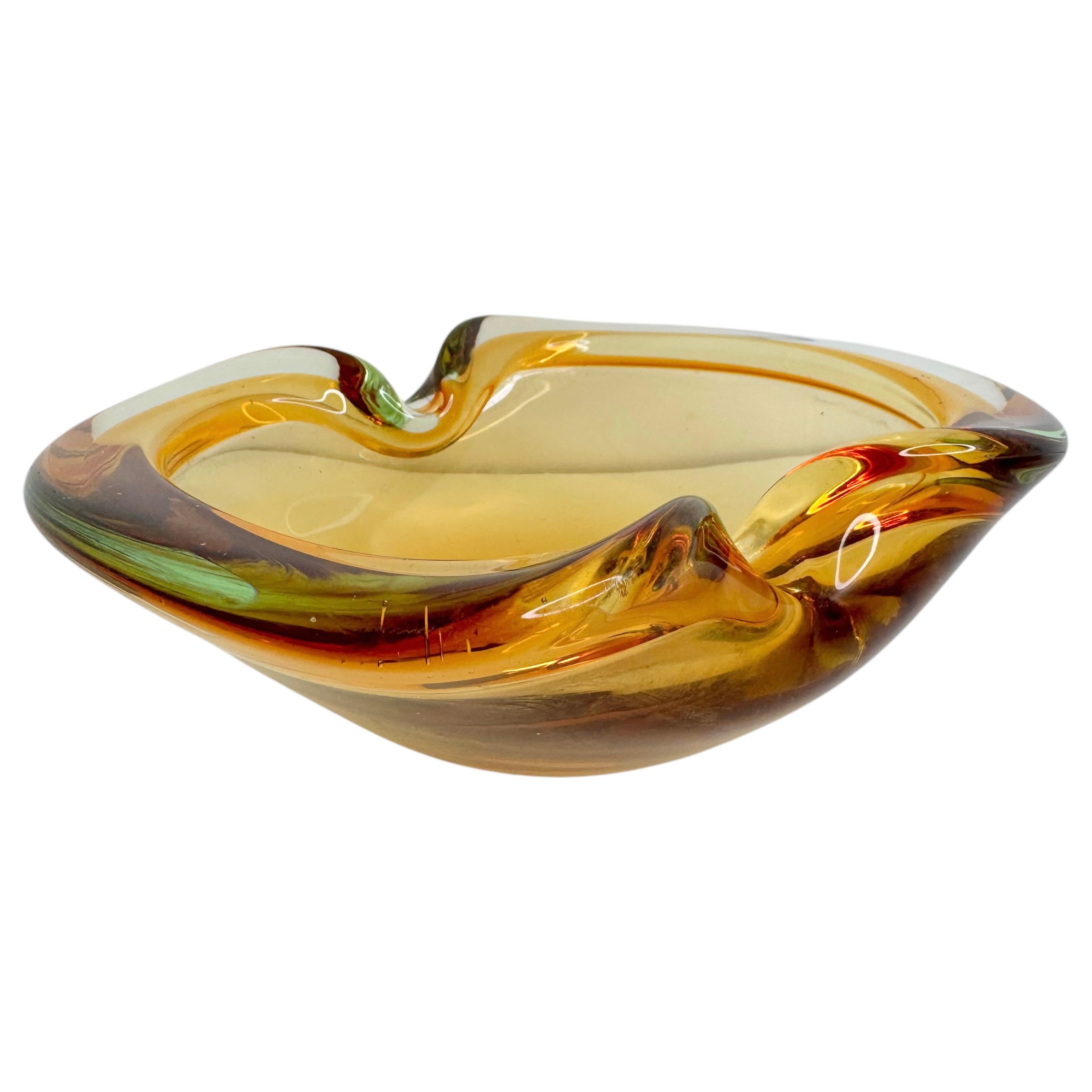 Fait main Sommerso Amber & Clear Murano Art Glass Bowl or Cigar Astray 1970 Italie en vente