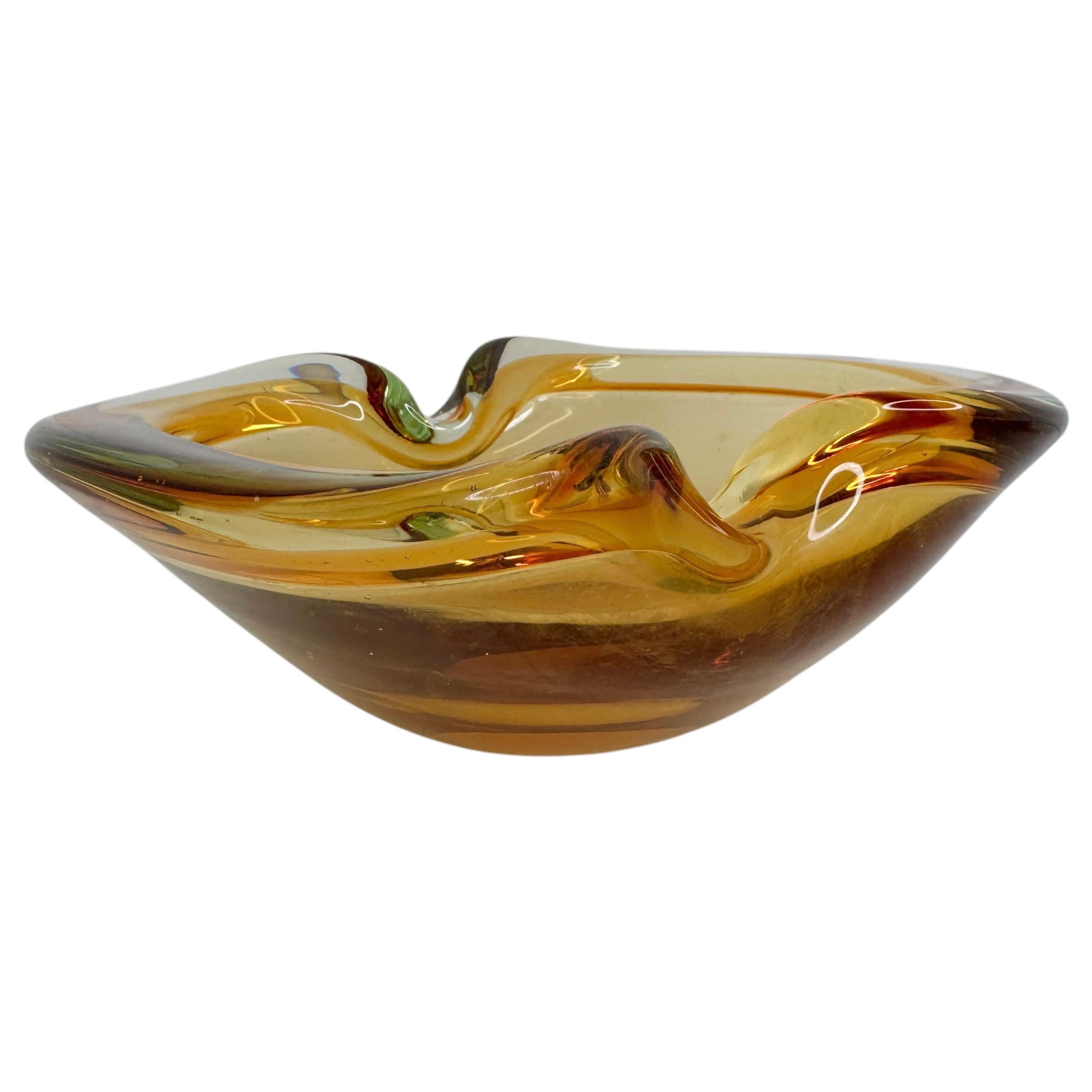 Verre d'art Sommerso Amber & Clear Murano Art Glass Bowl or Cigar Astray 1970 Italie en vente
